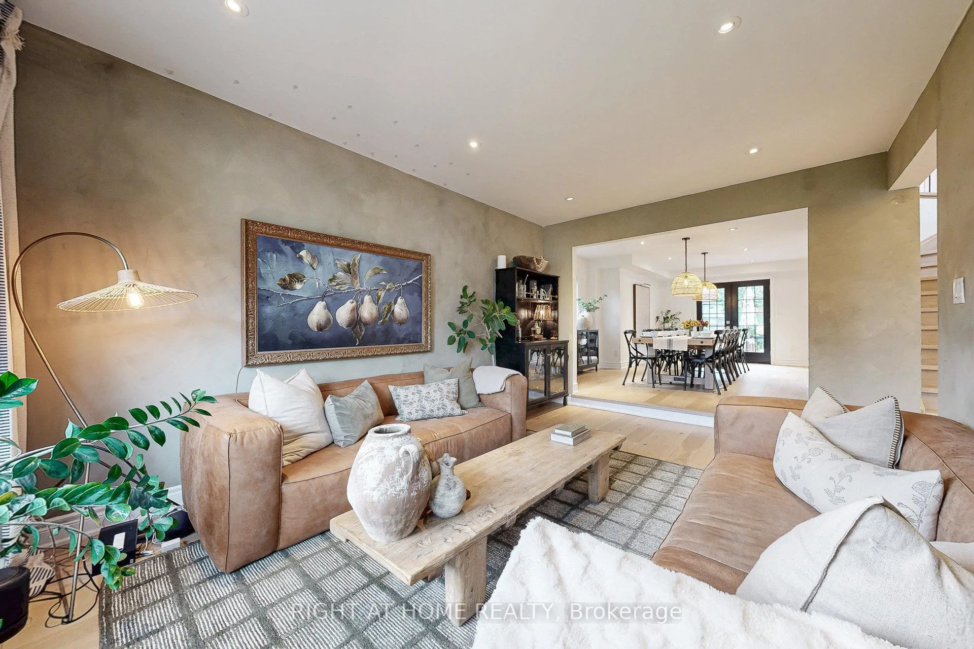 Photo 3 of 24 Cummings Court, Markham, Thornlea — HOMEH
