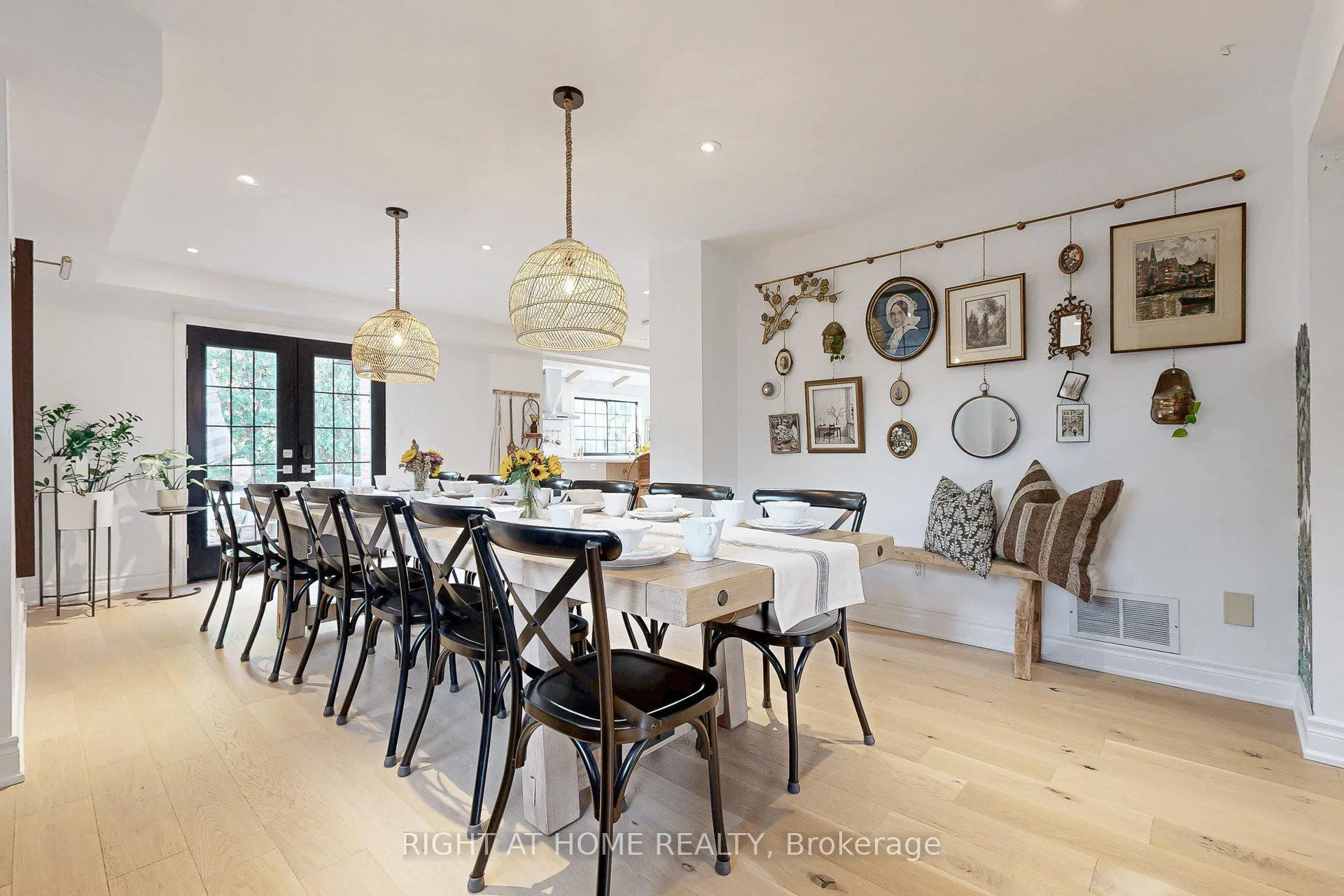 Photo 5 of 24 Cummings Court, Markham, Thornlea — HOMEH