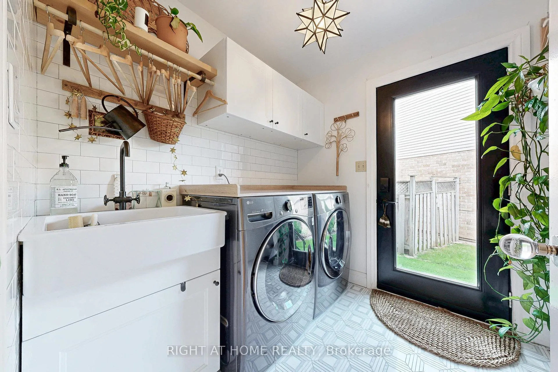 Photo 15 of 24 Cummings Court, Markham, Thornlea — HOMEH