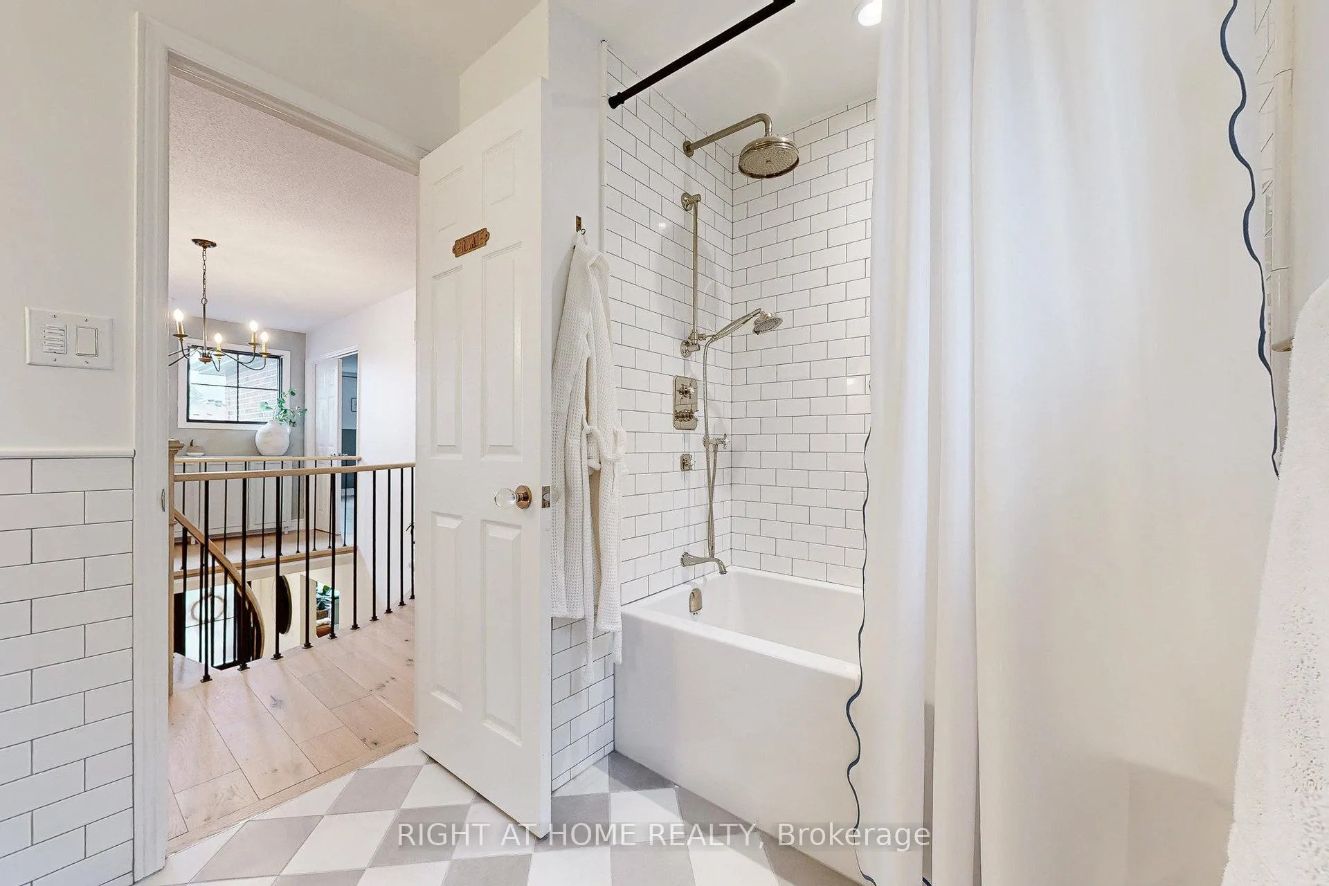 Photo 27 of 24 Cummings Court, Markham, Thornlea — HOMEH