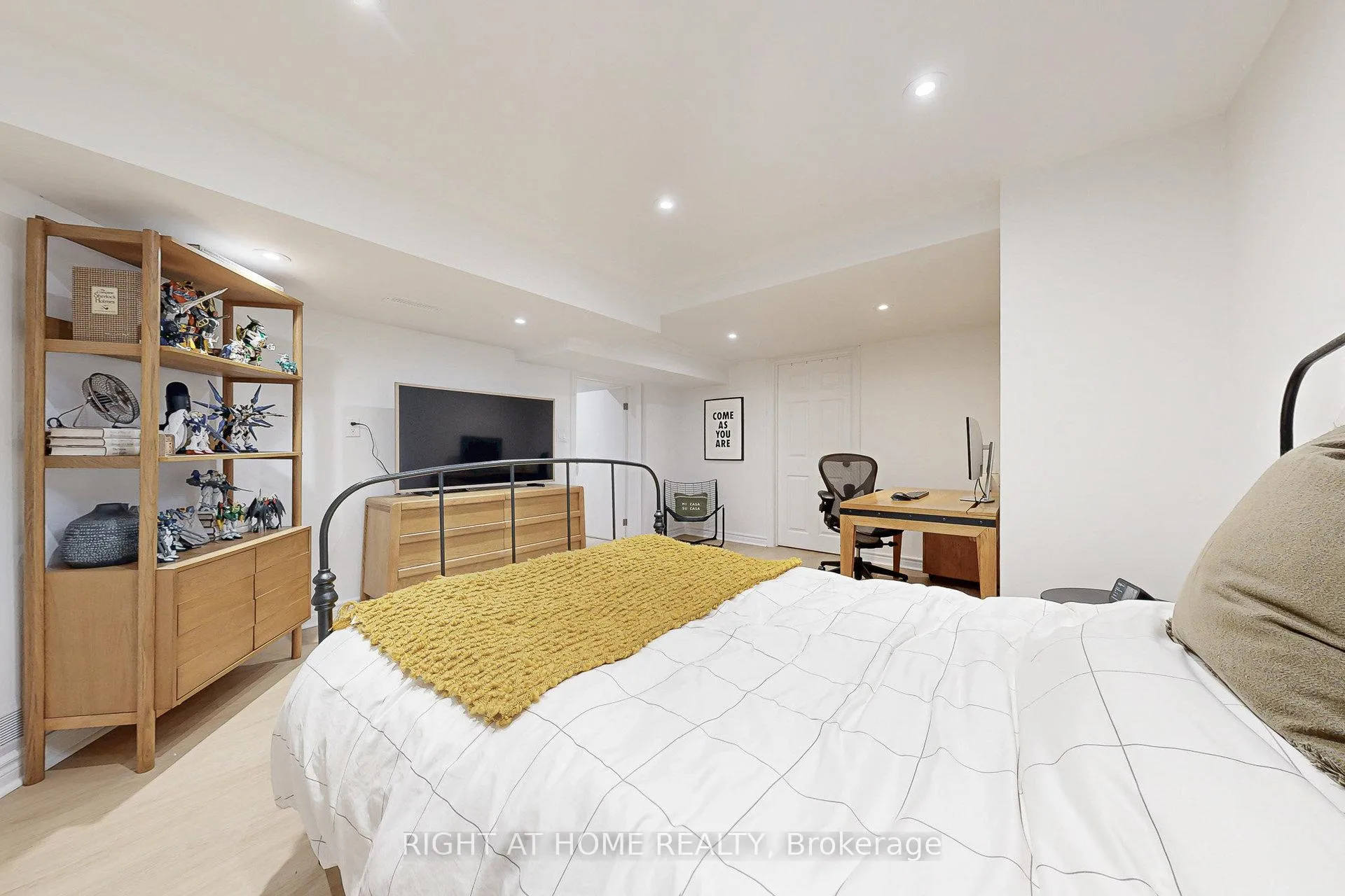 Photo 29 of 24 Cummings Court, Markham, Thornlea — HOMEH