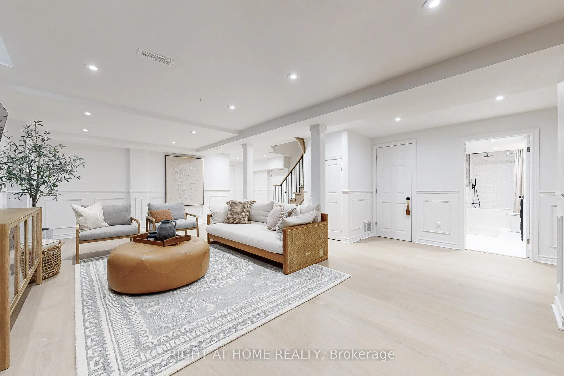 Photo 32 of 24 Cummings Court, Markham, Thornlea — HOMEH