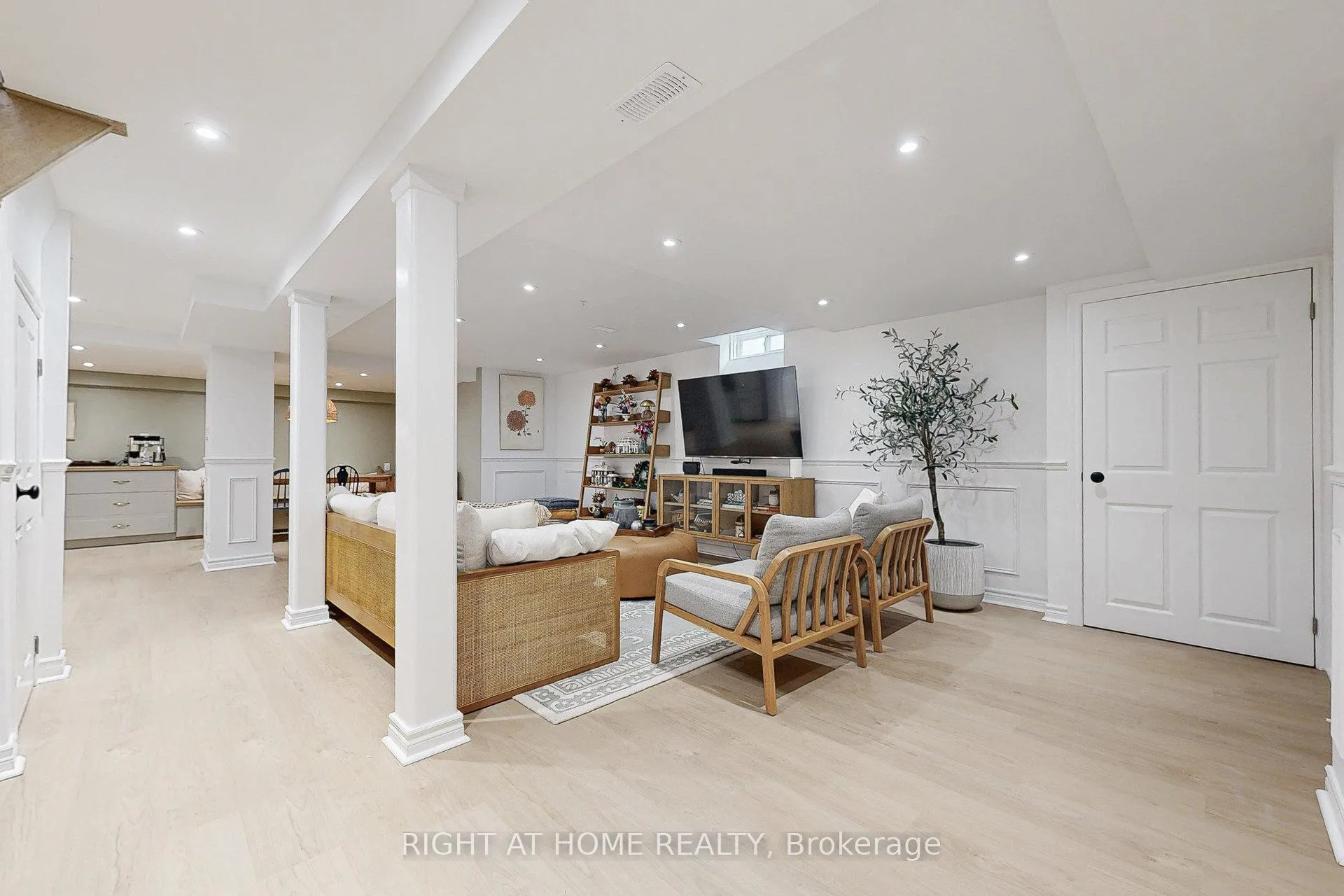 Photo 33 of 24 Cummings Court, Markham, Thornlea — HOMEH