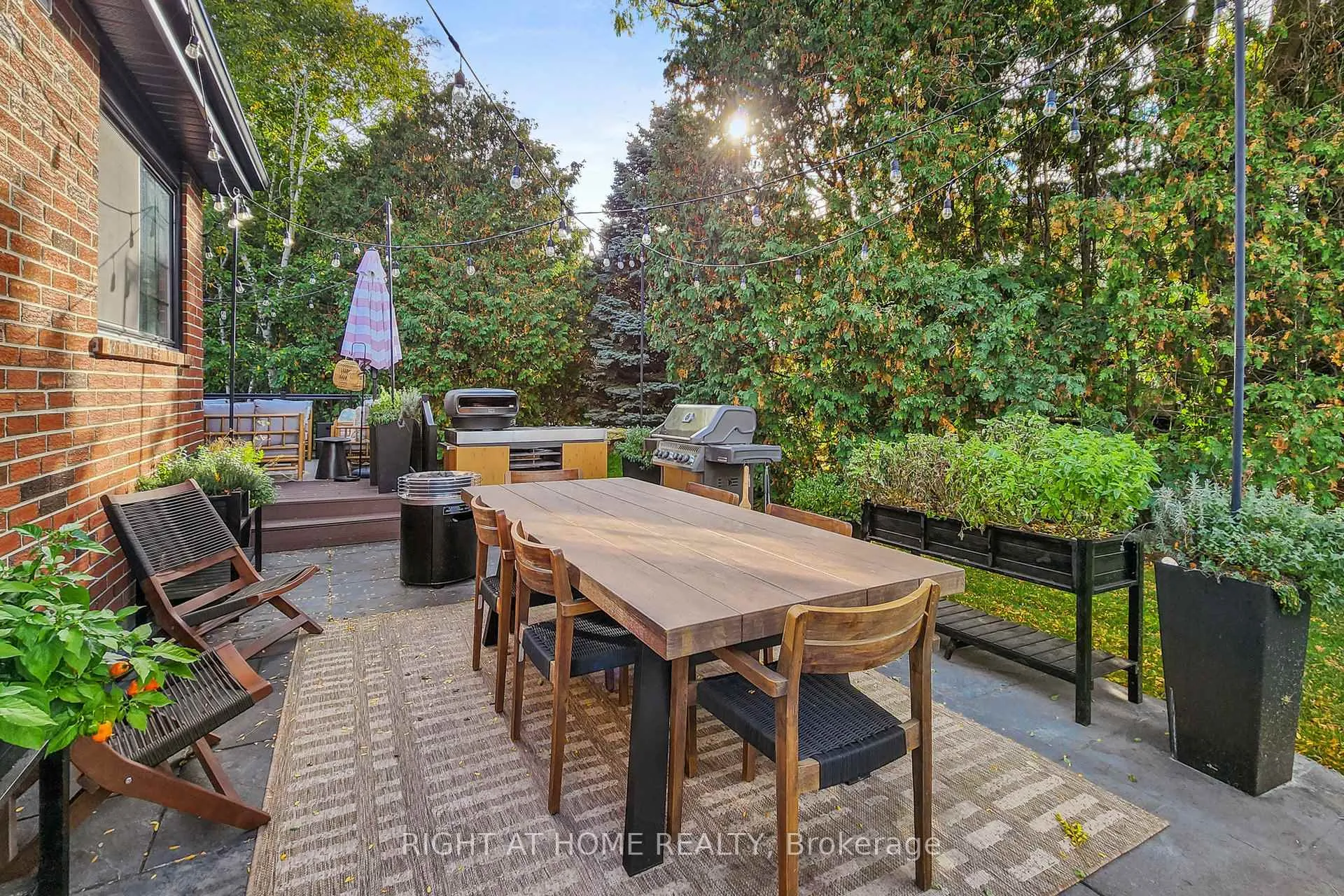 Photo 39 of 24 Cummings Court, Markham, Thornlea — HOMEH