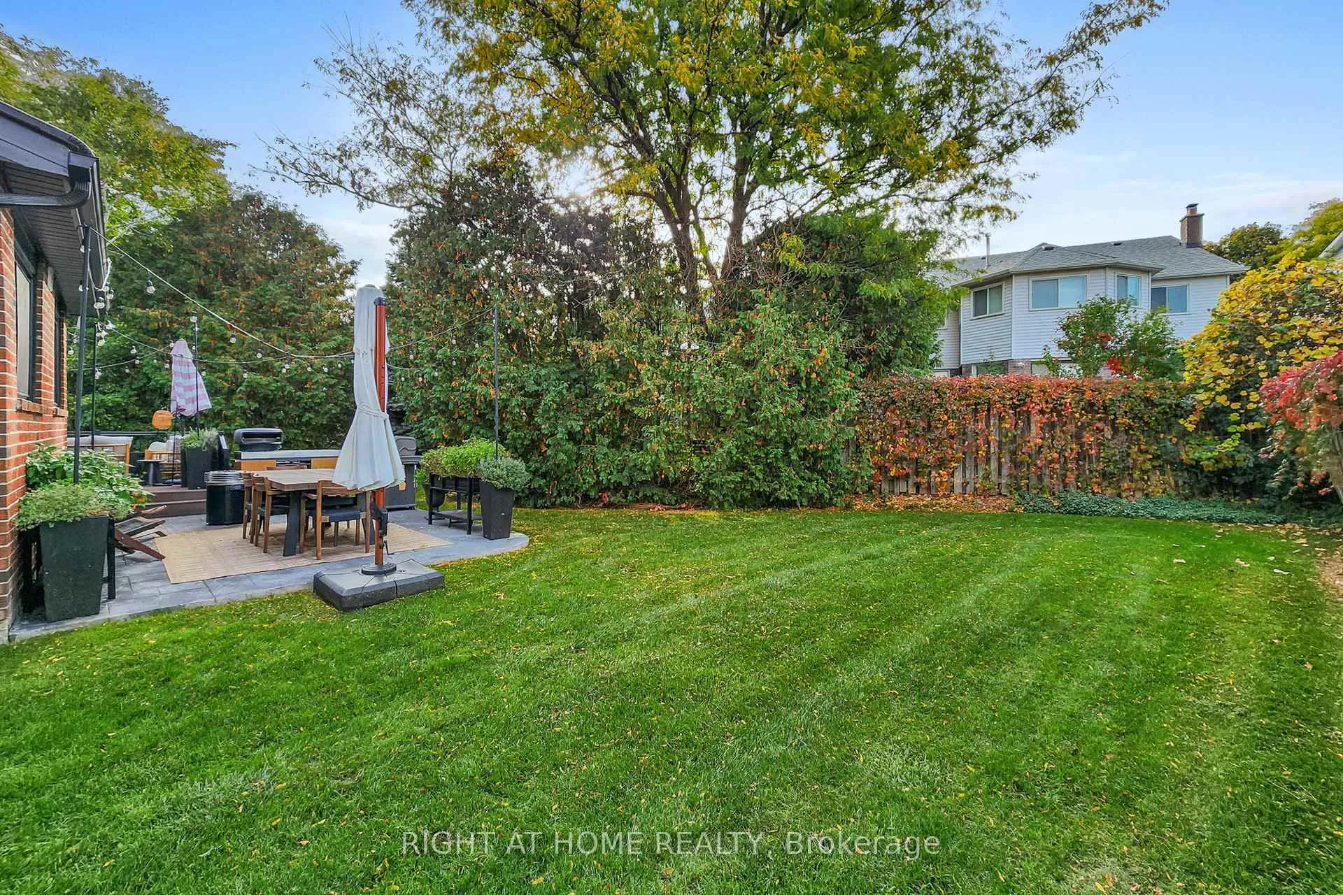 Photo 40 of 24 Cummings Court, Markham, Thornlea — HOMEH