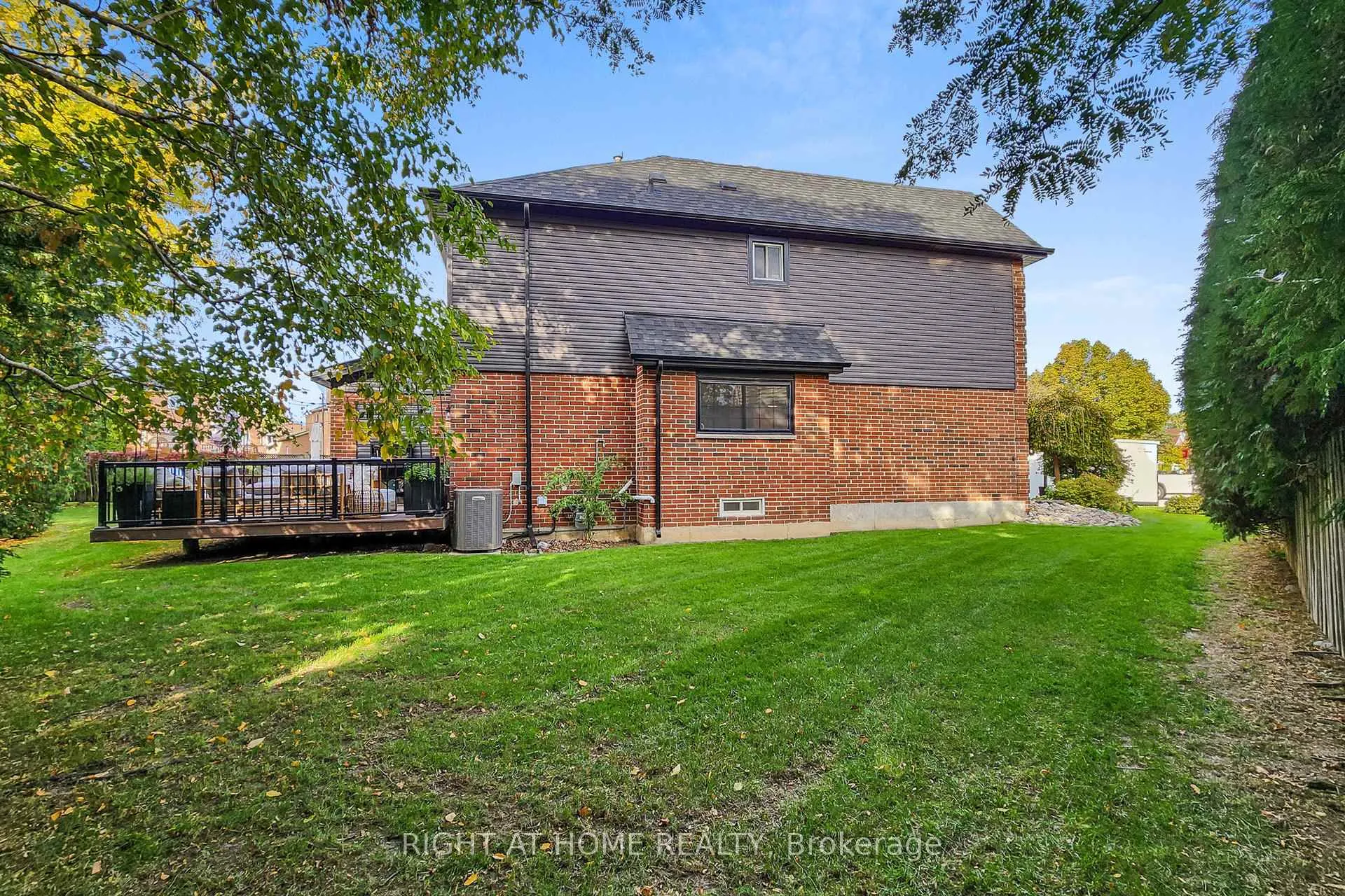 Photo 43 of 24 Cummings Court, Markham, Thornlea — HOMEH