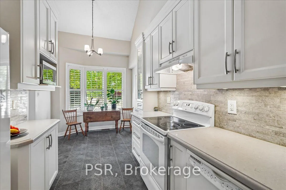 Photo 8 of Unit 55, 3045 New Street, Burlington, Roseland — HOMEH