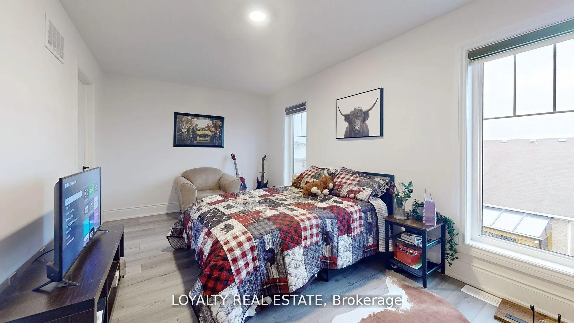 Photo 16 of 35 Bavin Street, Clarington, Bowmanville — HOMEH