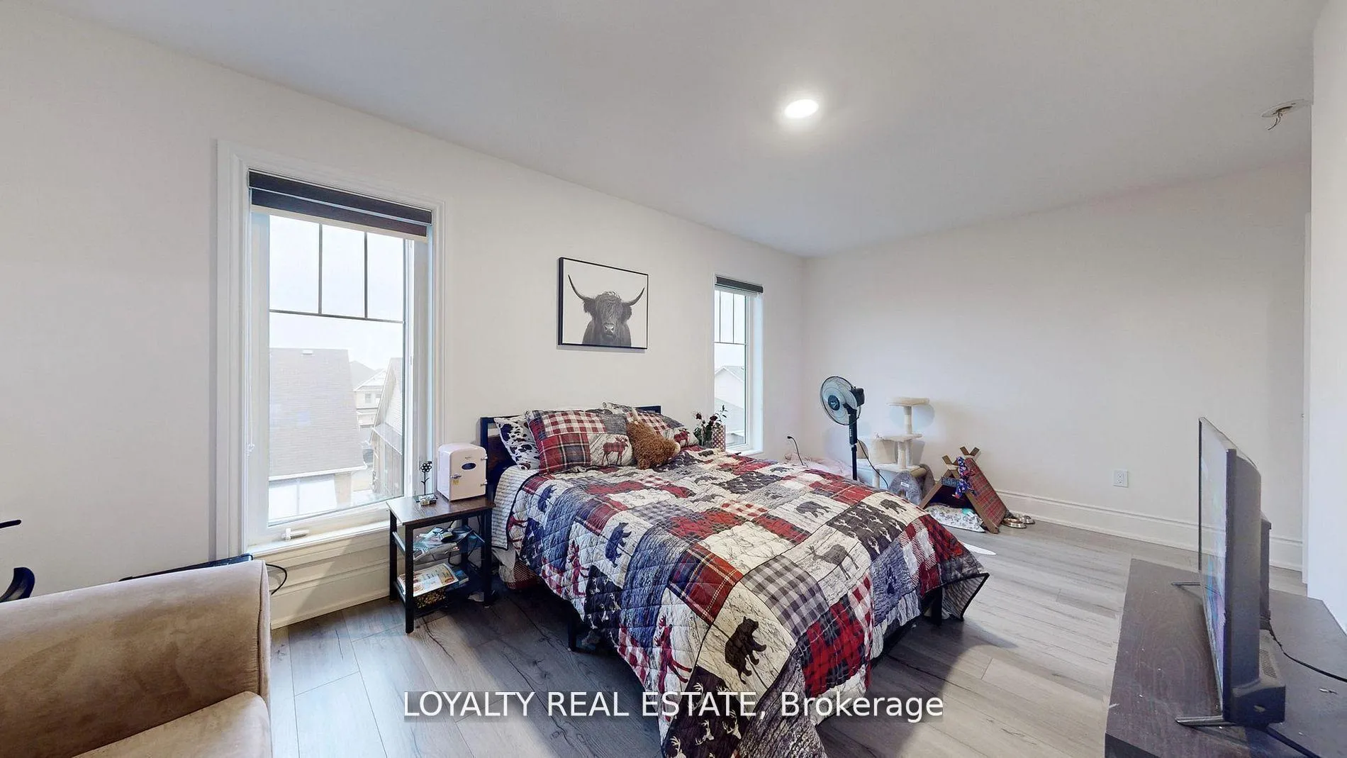Photo 17 of 35 Bavin Street, Clarington, Bowmanville — HOMEH