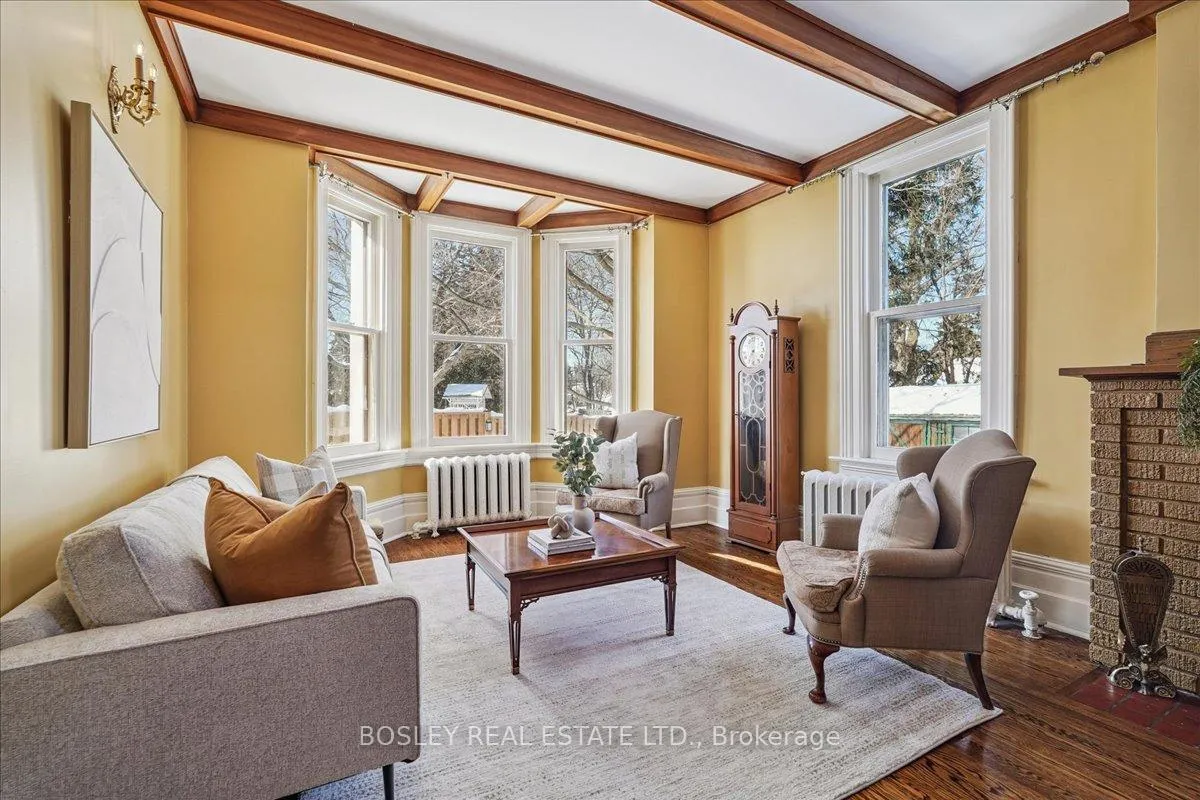 Photo 12 of 42 Royal Road, Aurora, Aurora Village — HOMEH
