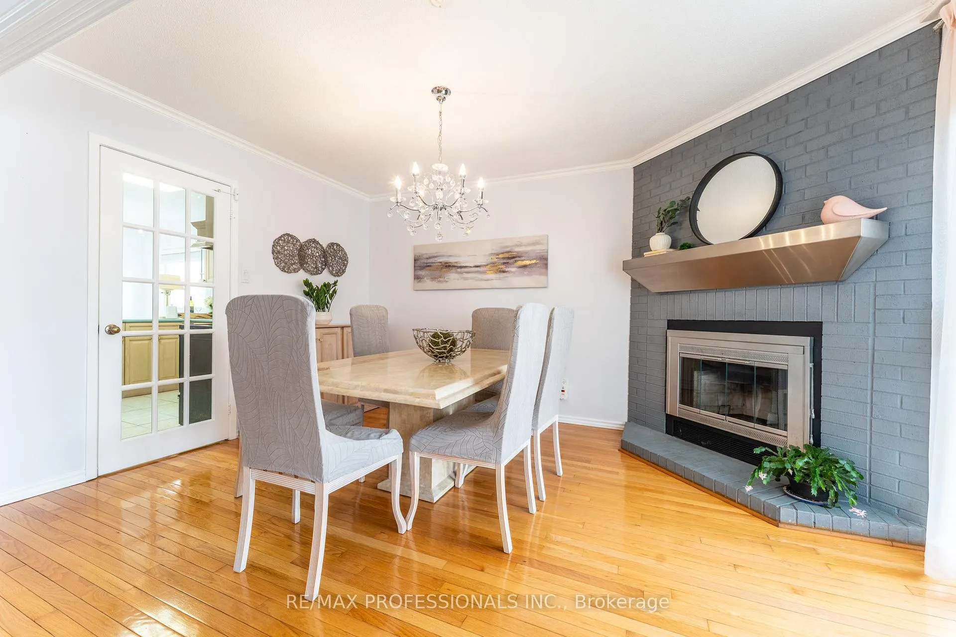 Photo 11 of 52 Lavron Court, Markham, Middlefield — HOMEH