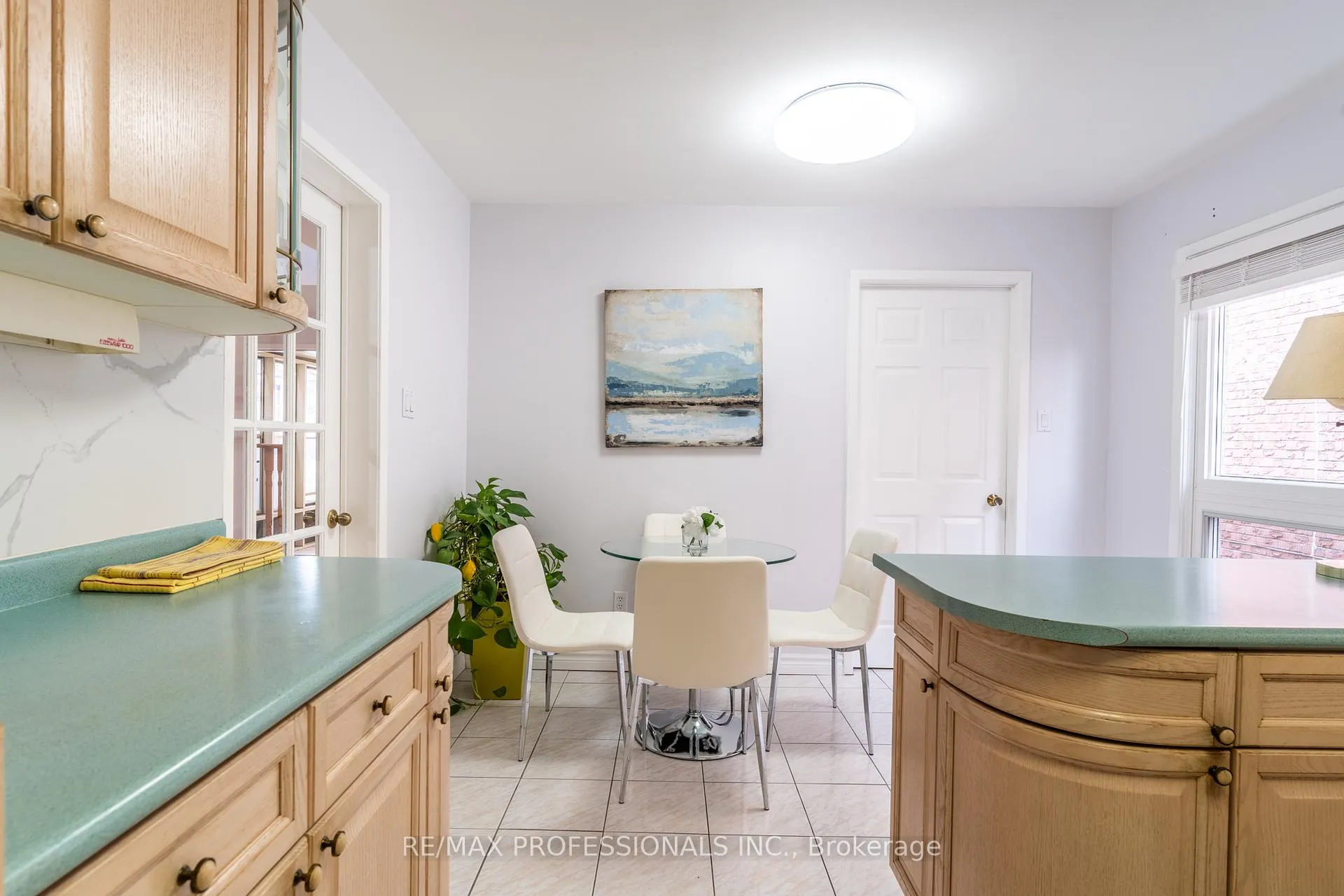 Photo 16 of 52 Lavron Court, Markham, Middlefield — HOMEH