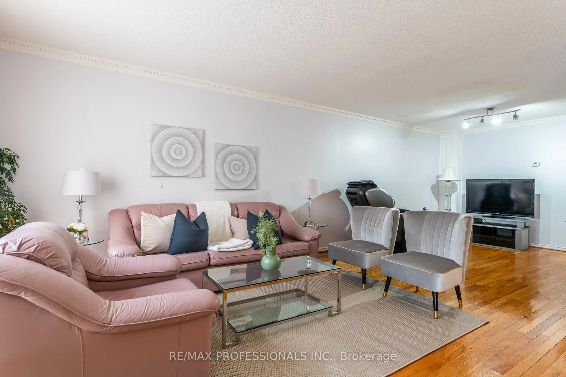 Photo 18 of 52 Lavron Court, Markham, Middlefield — HOMEH