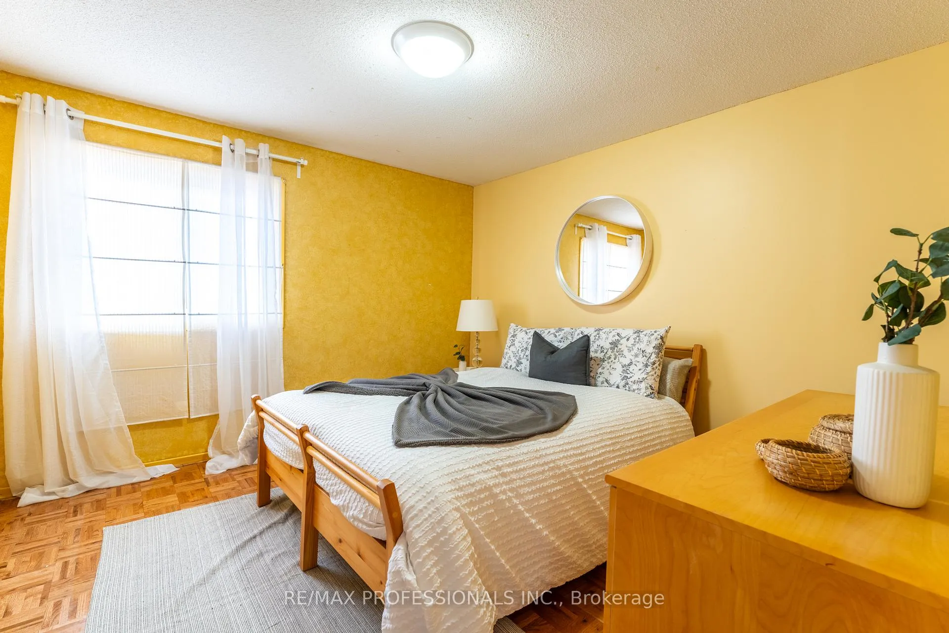 Photo 28 of 52 Lavron Court, Markham, Middlefield — HOMEH