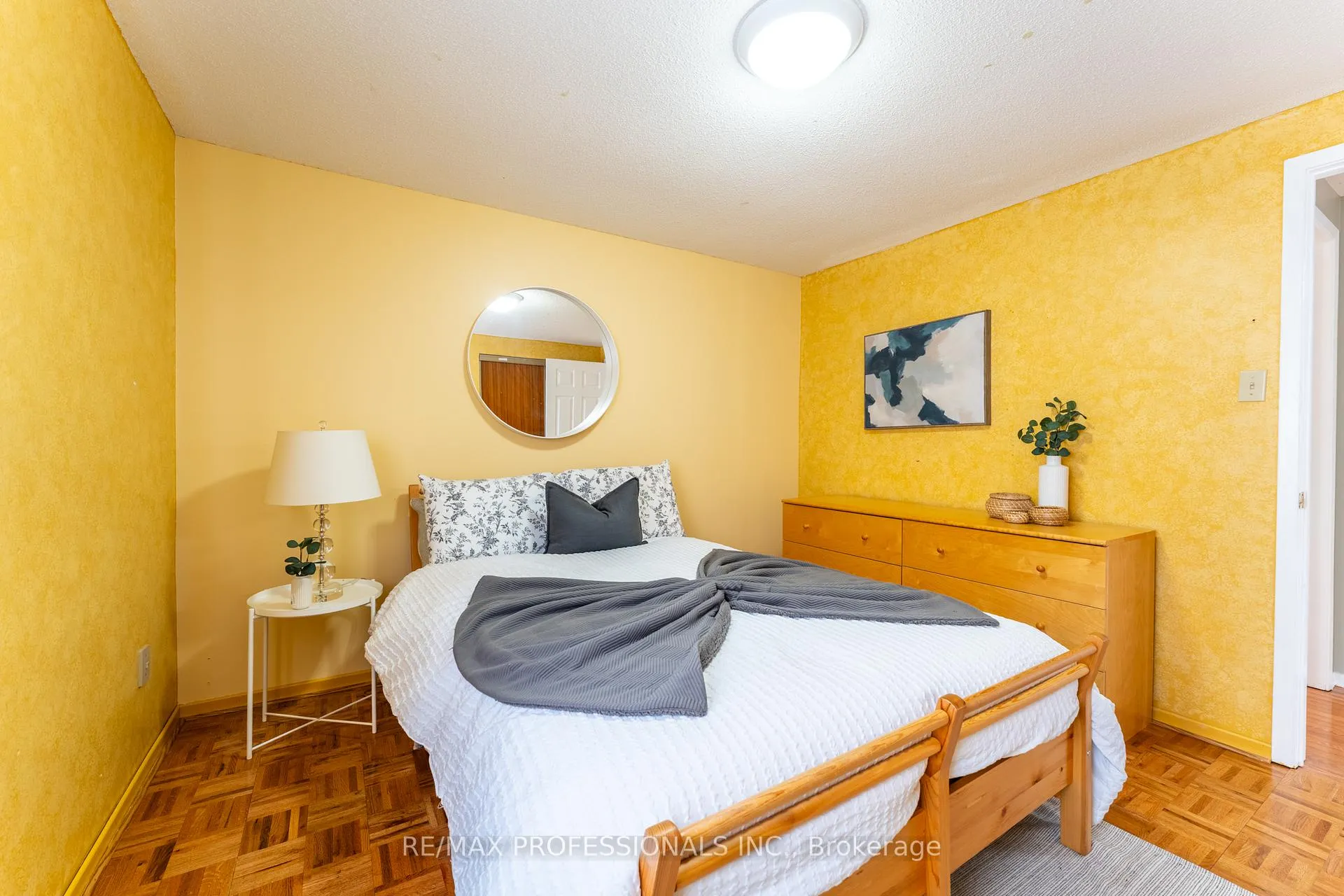 Photo 29 of 52 Lavron Court, Markham, Middlefield — HOMEH