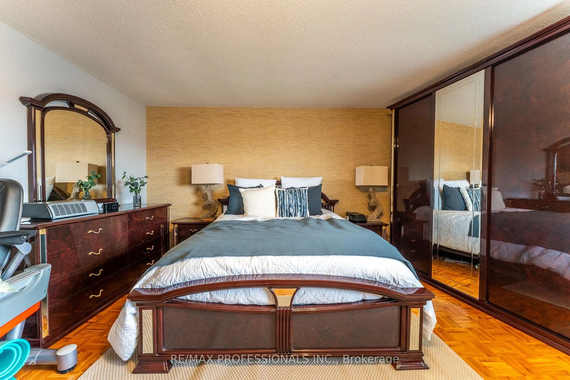 Photo 32 of 52 Lavron Court, Markham, Middlefield — HOMEH