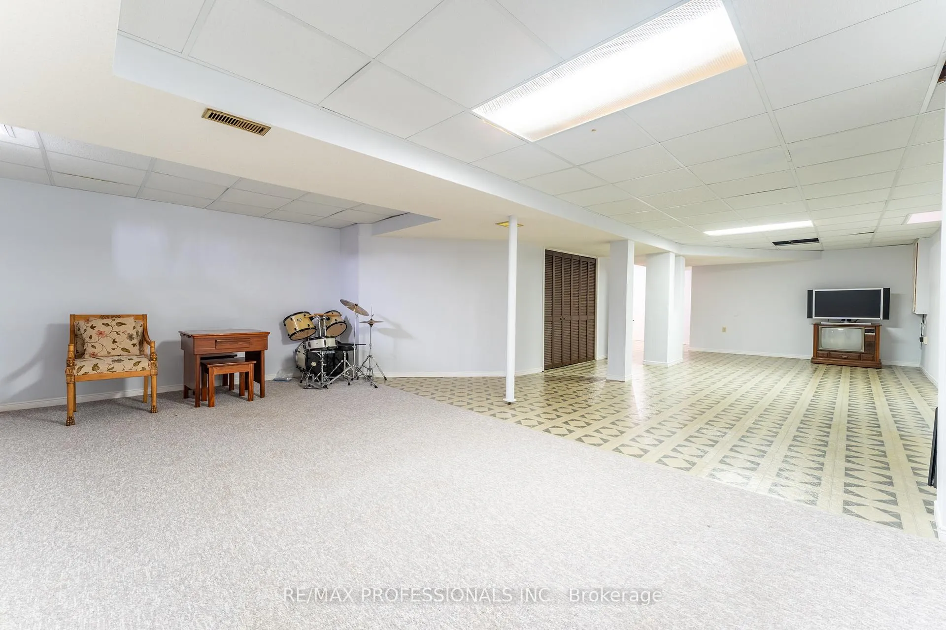 Photo 40 of 52 Lavron Court, Markham, Middlefield — HOMEH