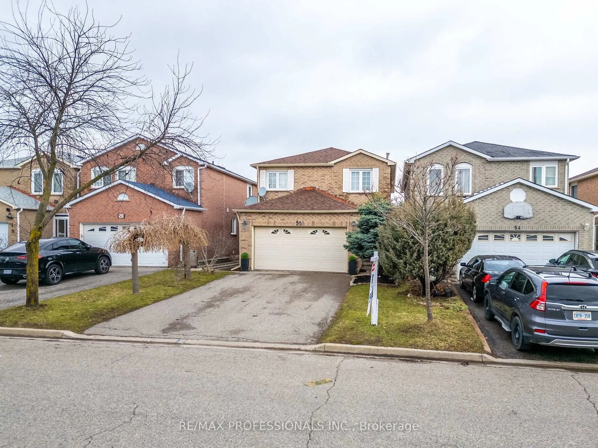 Photo 48 of 52 Lavron Court, Markham, Middlefield — HOMEH