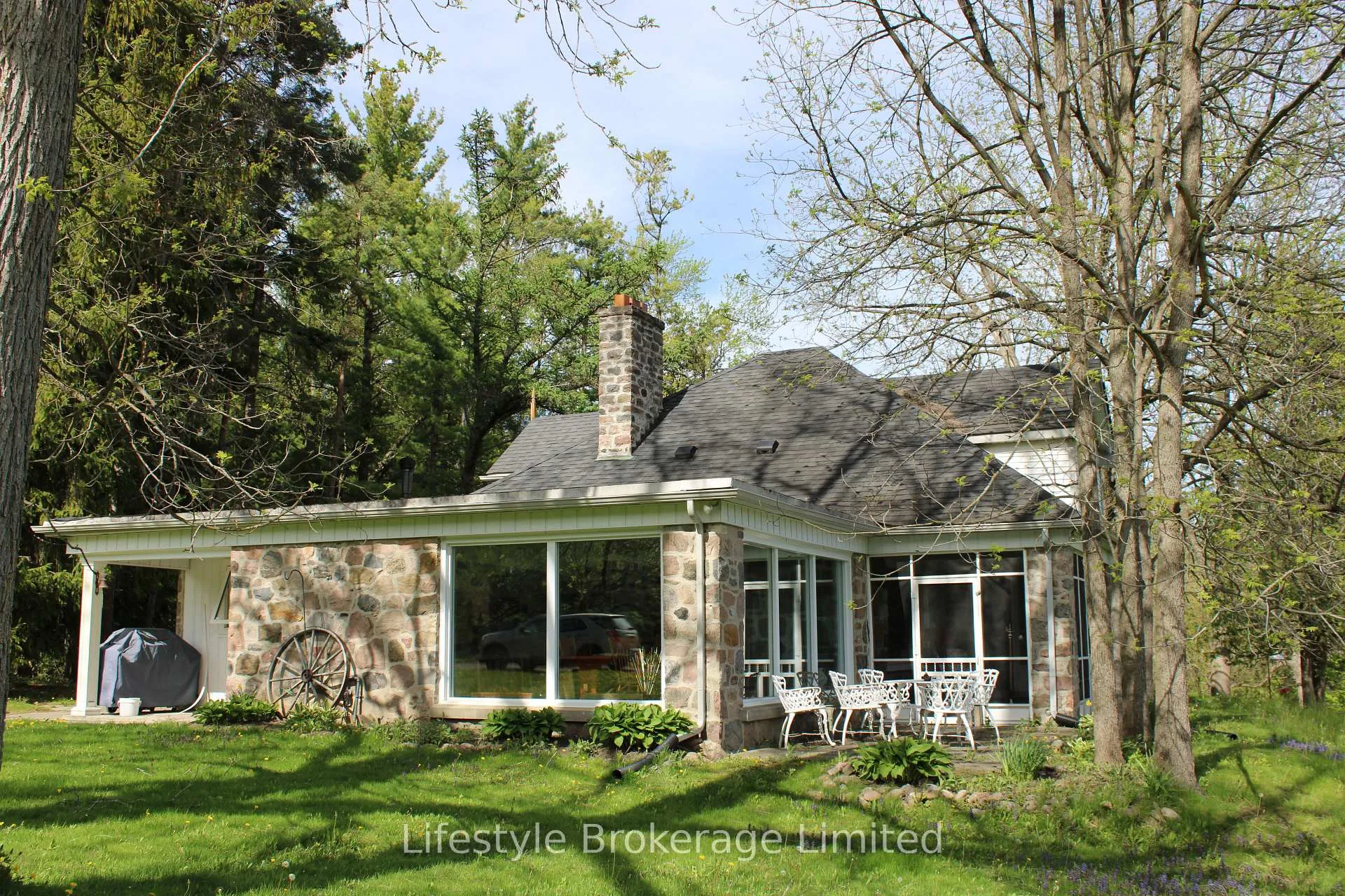 Front of 2660 Concession 9 Road