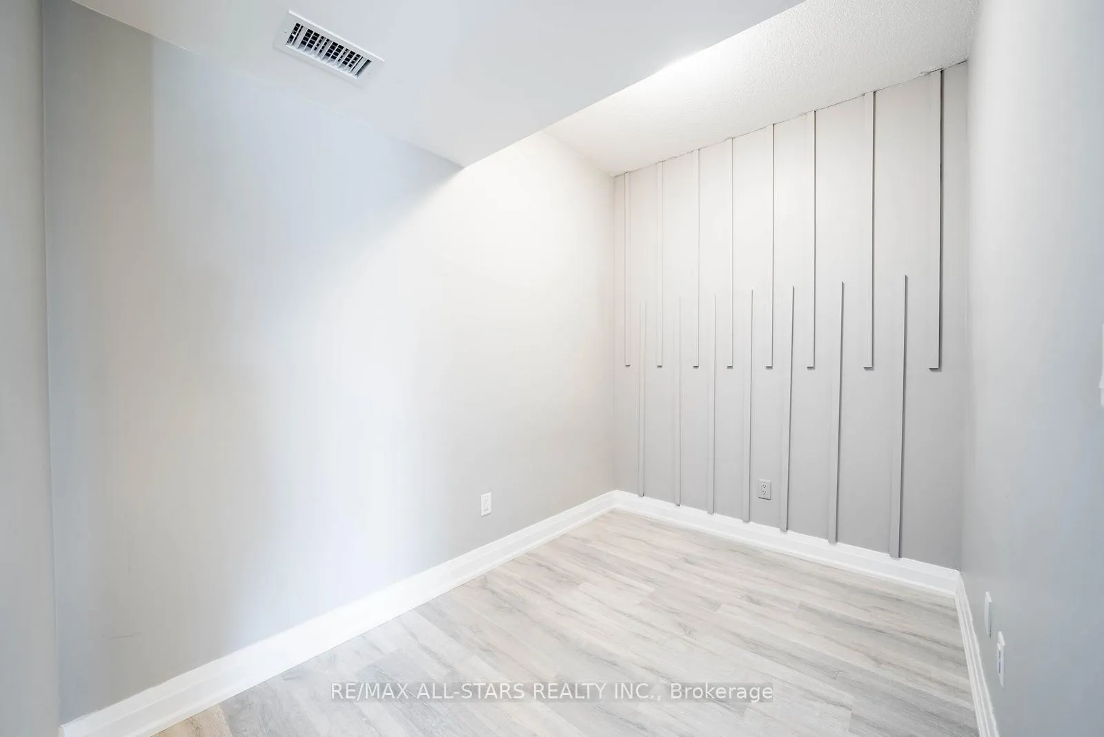 Photo 14 of Unit 315, 9700 Ninth Line, Markham, Greensborough — HOMEH