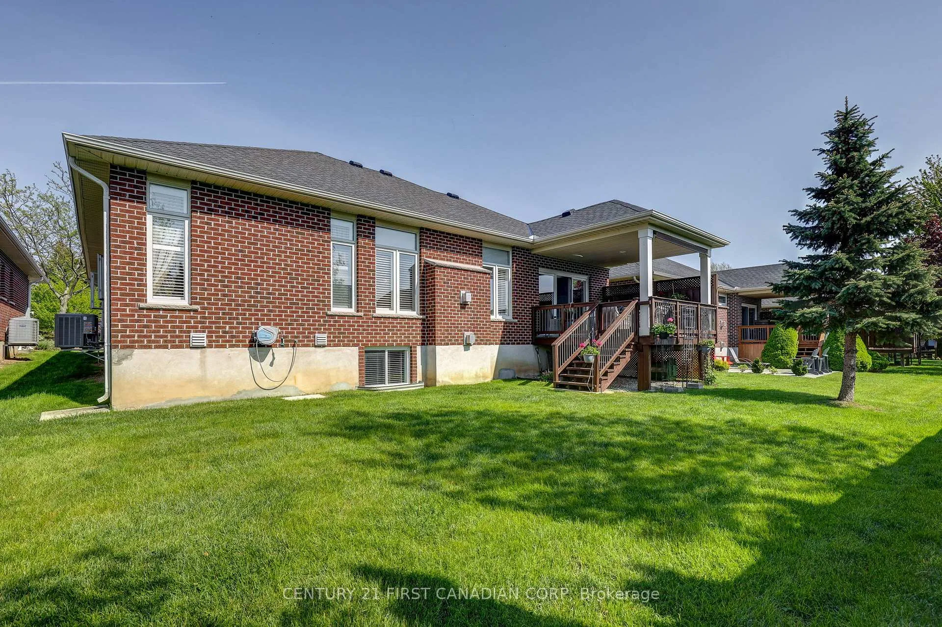 Photo 5 of Unit 11, 101 Southgate Parkway, St. Thomas — HOMEH
