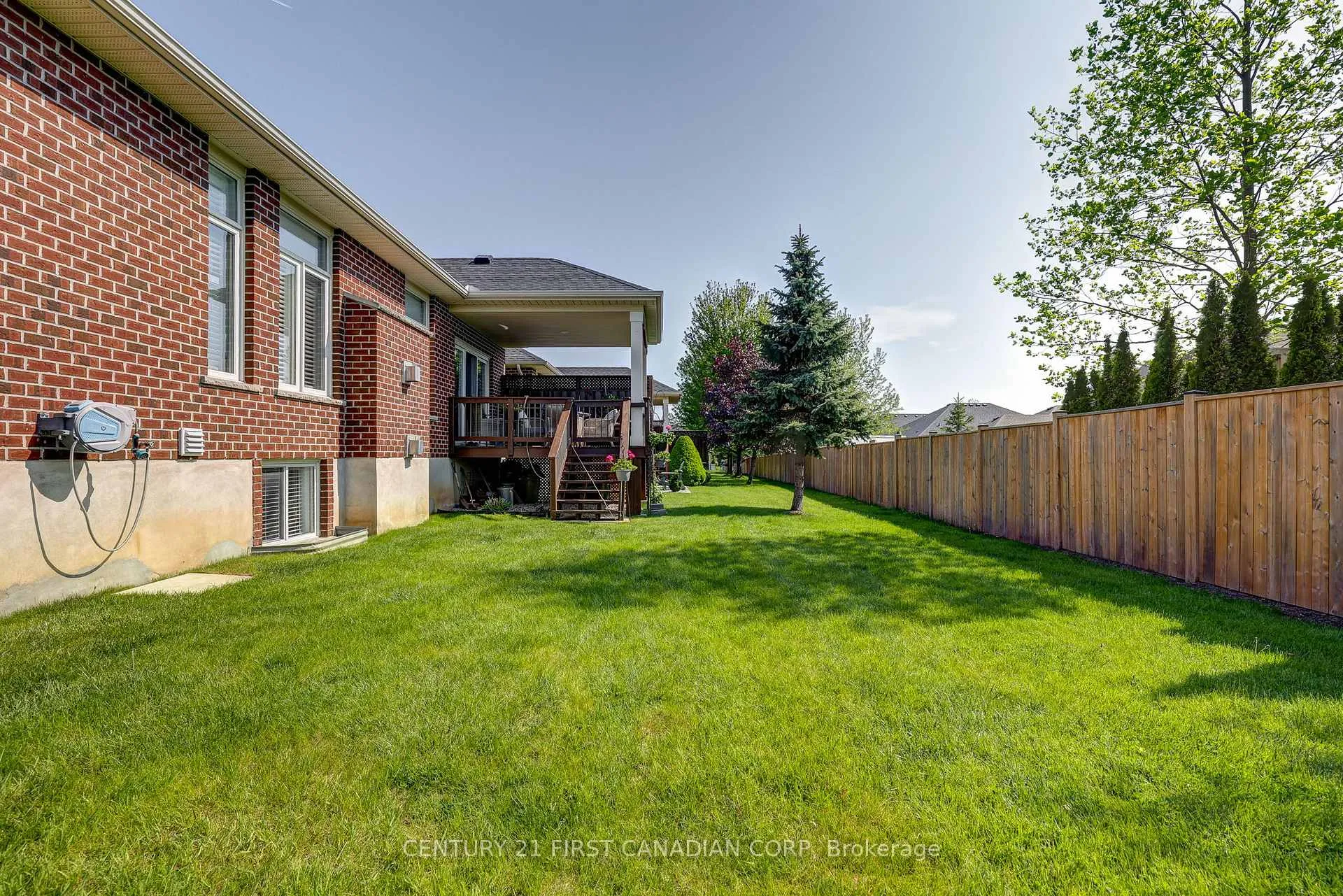 Photo 7 of Unit 11, 101 Southgate Parkway, St. Thomas — HOMEH