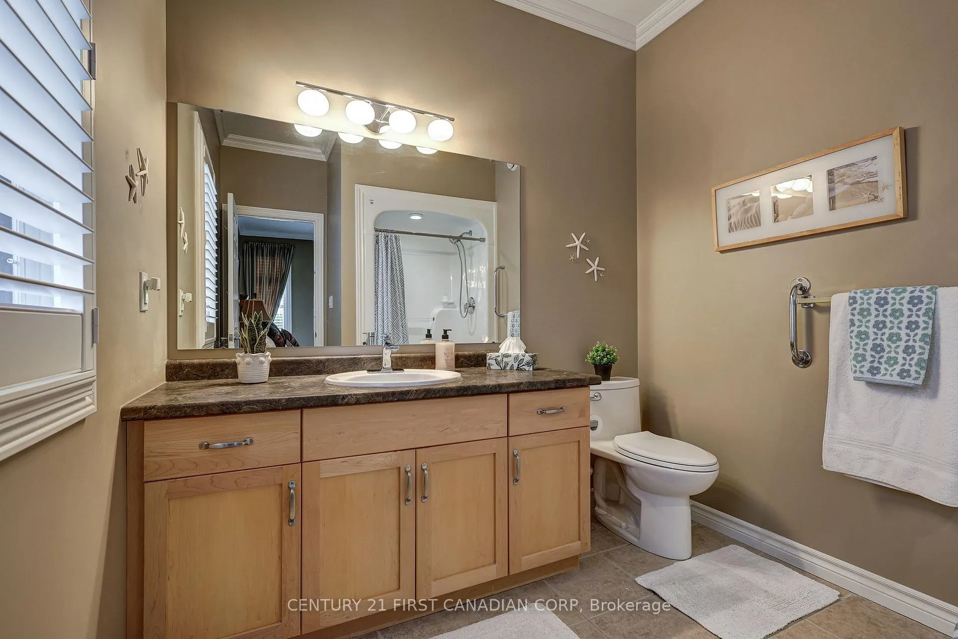 Photo 24 of Unit 11, 101 Southgate Parkway, St. Thomas — HOMEH