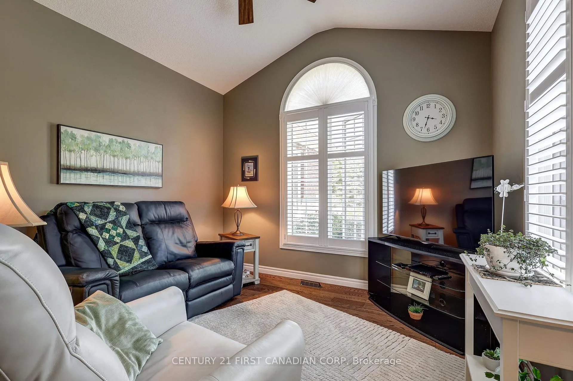 Photo 25 of Unit 11, 101 Southgate Parkway, St. Thomas — HOMEH