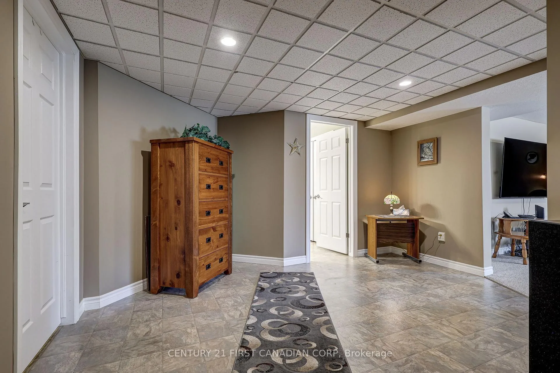Photo 33 of Unit 11, 101 Southgate Parkway, St. Thomas — HOMEH