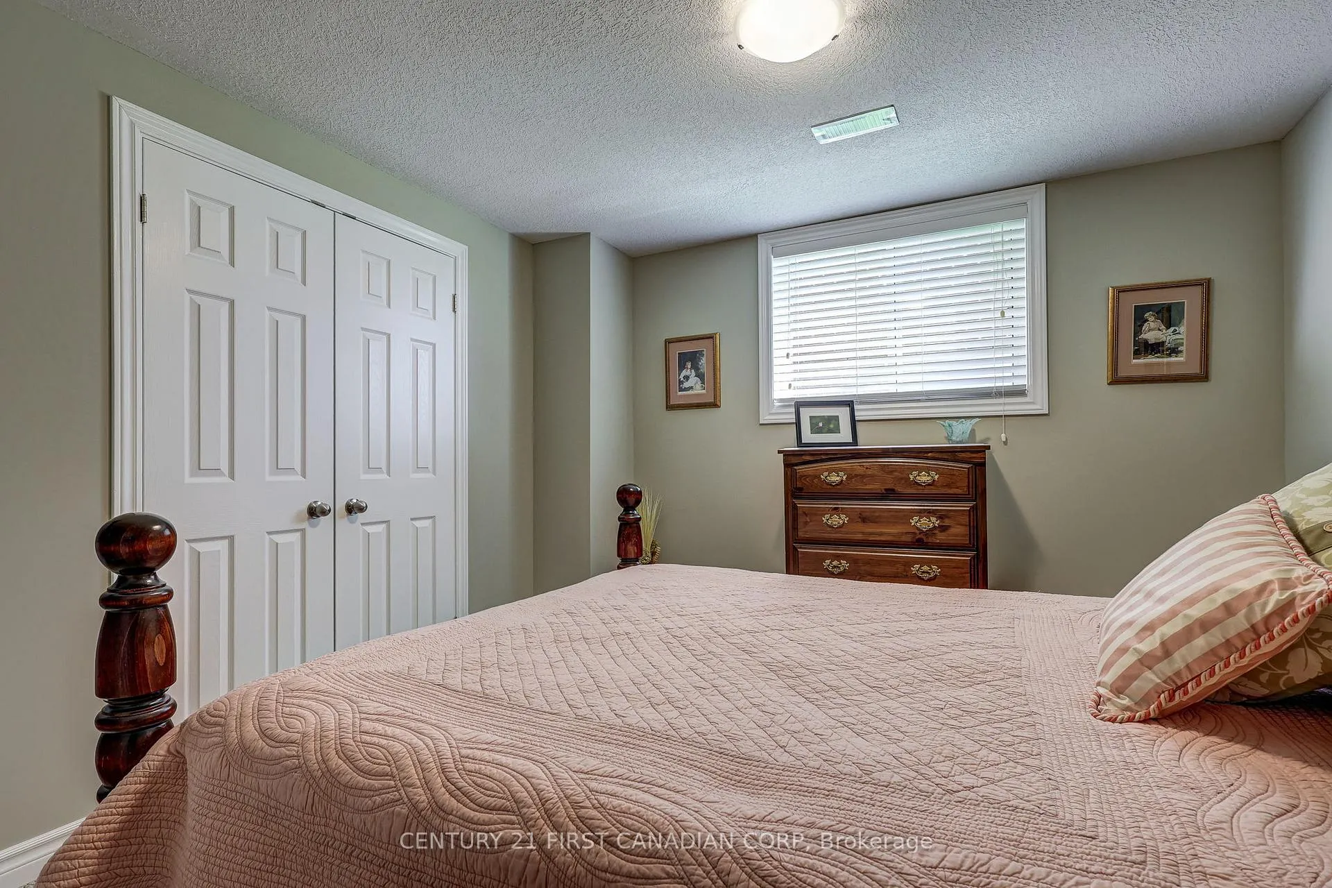 Photo 41 of Unit 11, 101 Southgate Parkway, St. Thomas — HOMEH