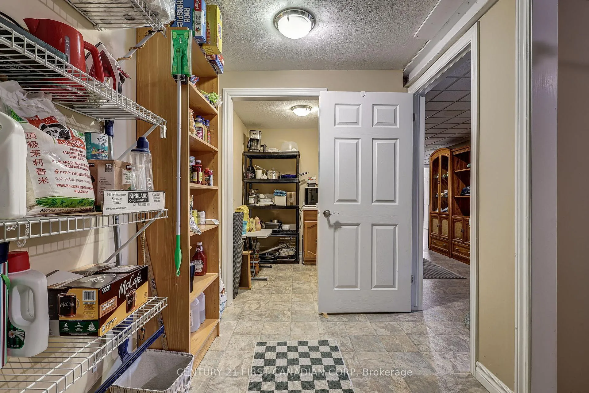 Photo 45 of Unit 11, 101 Southgate Parkway, St. Thomas — HOMEH