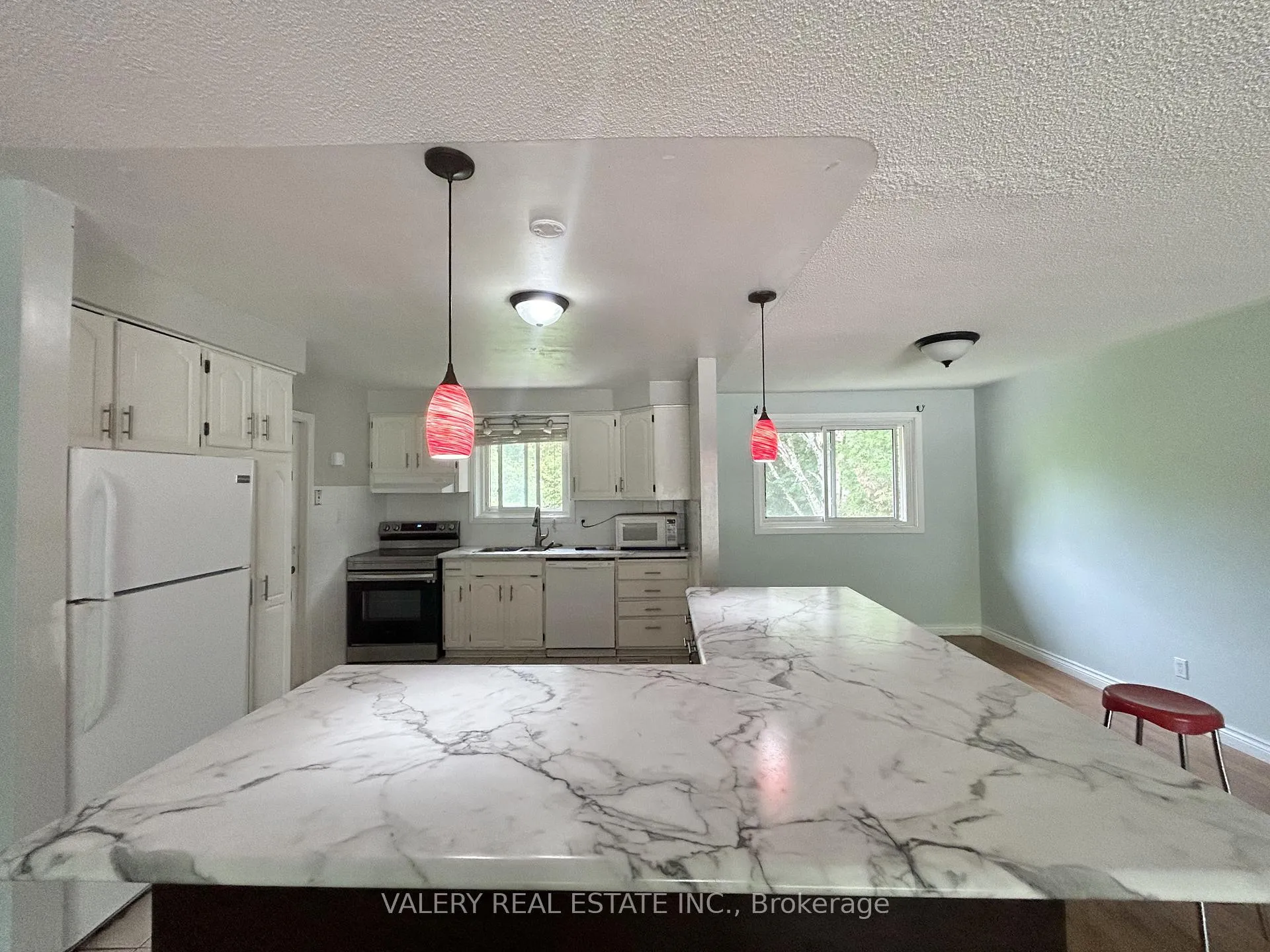 Photo 5 of Unit A, 63 Paperbirch Crescent, London, North K — HOMEH