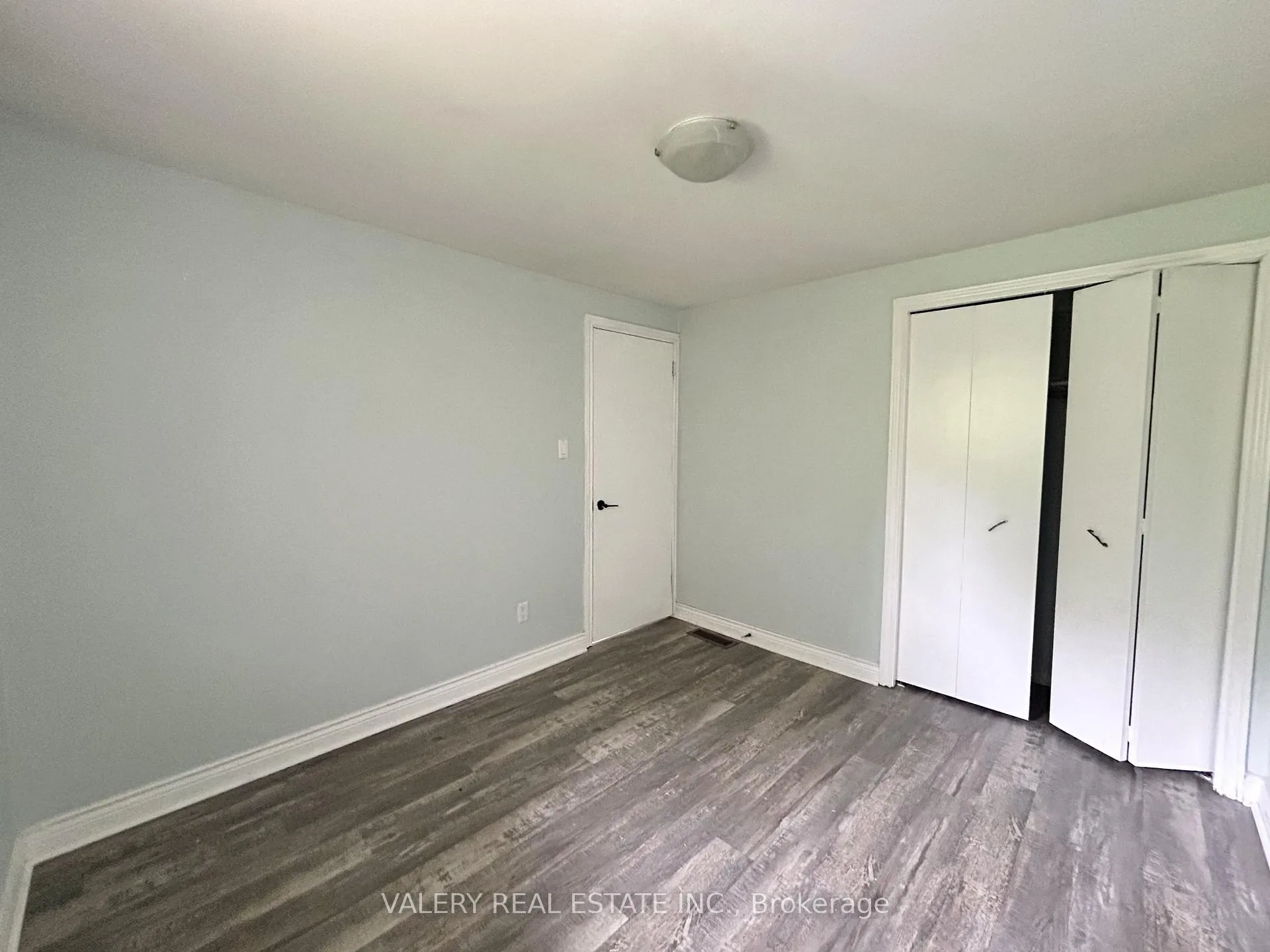 Photo 10 of Unit A, 63 Paperbirch Crescent, London, North K — HOMEH