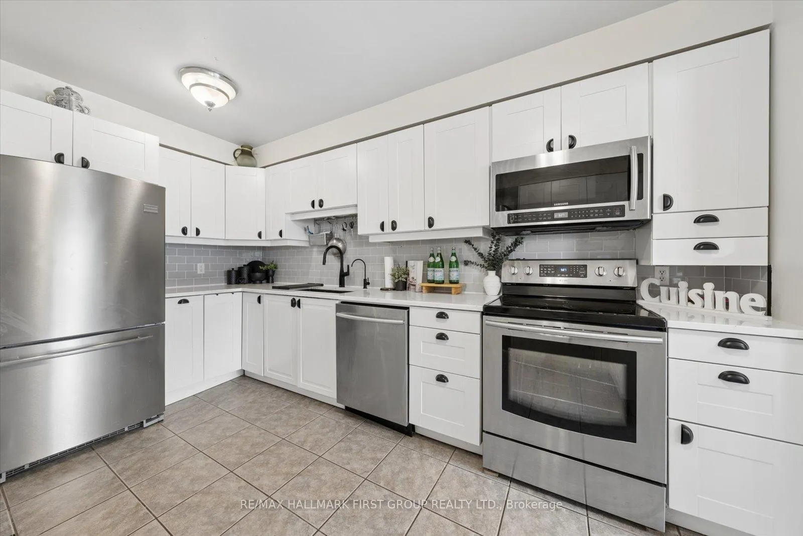 Photo 11 of 52 Anchorage Avenue, Whitby, Port Whitby — HOMEH