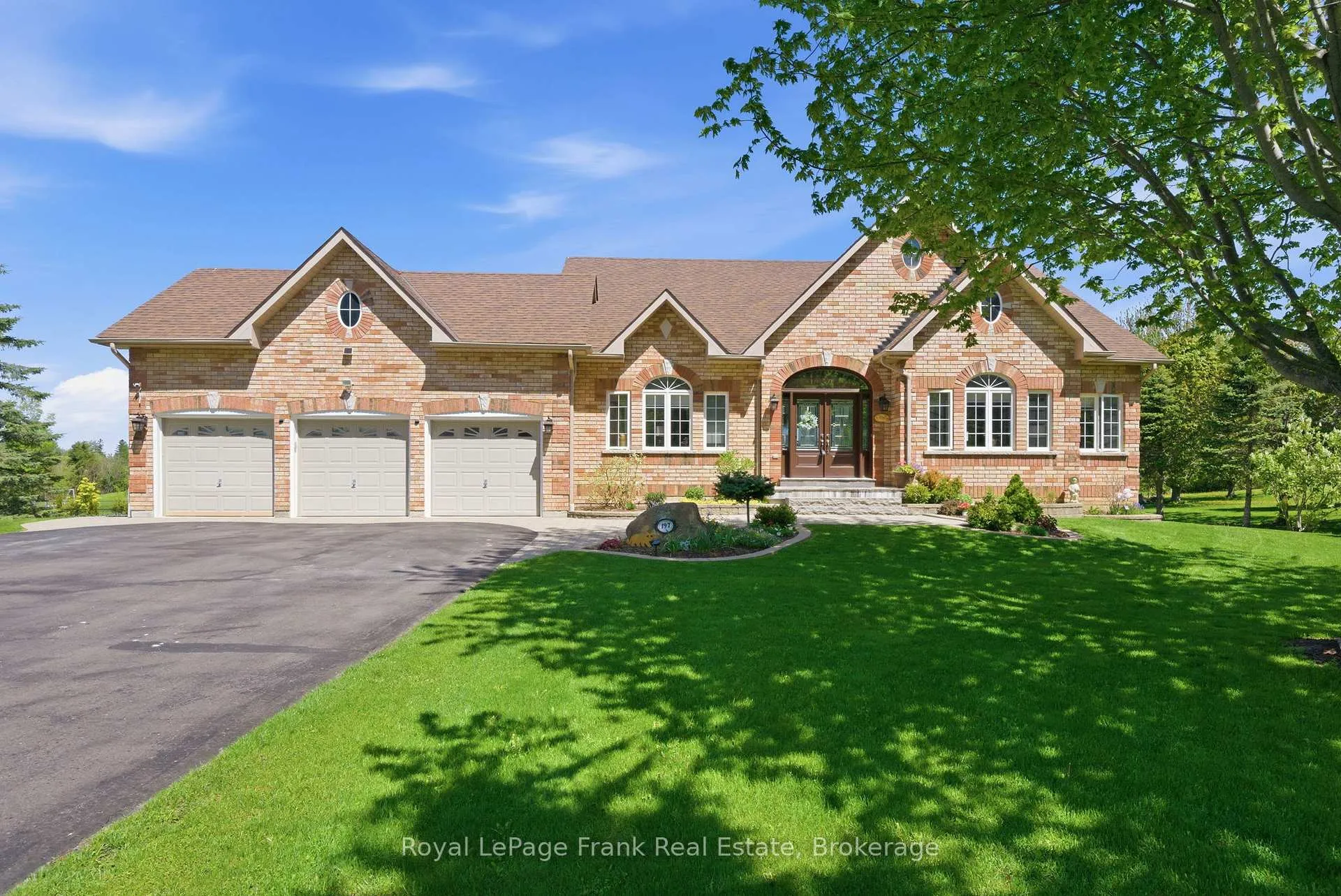 Photo 5 of 197 McGill Drive, Kawartha Lakes, Janetville — HOMEH