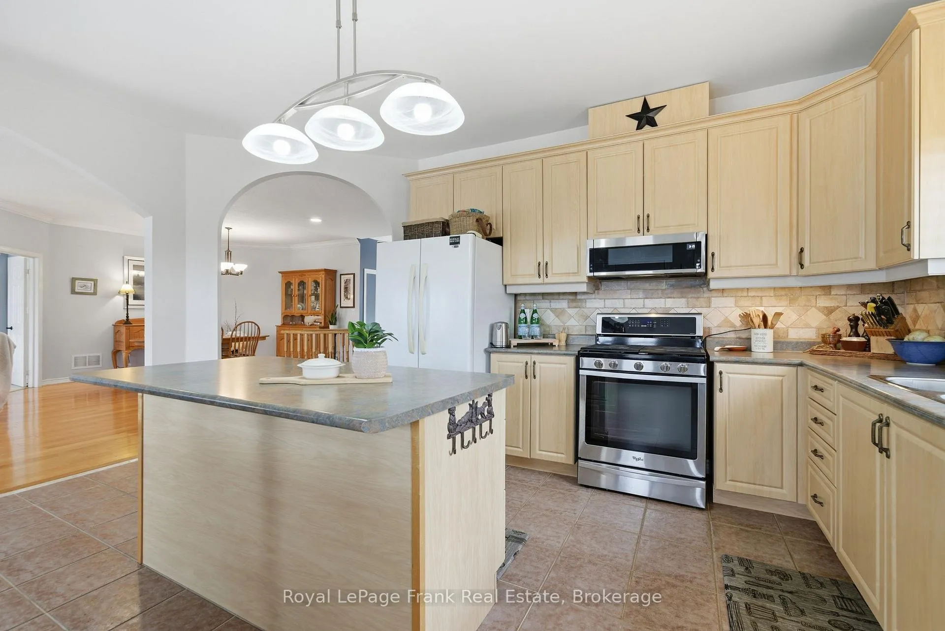 Photo 16 of 197 McGill Drive, Kawartha Lakes, Janetville — HOMEH