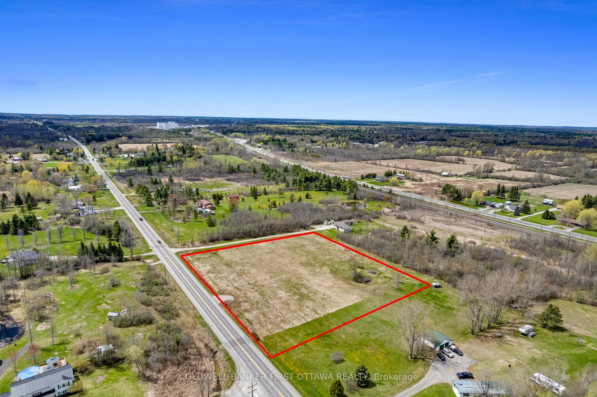Photo 2 of 716 Christie Lake Road, Tay Valley, Bathurst/Burgess & Sherbrooke (Bathurst) Twp — HOMEH