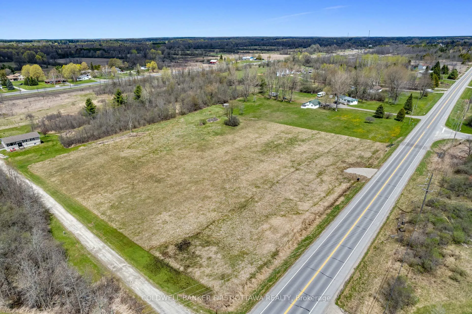 Photo 6 of 716 Christie Lake Road, Tay Valley, Bathurst/Burgess & Sherbrooke (Bathurst) Twp — HOMEH