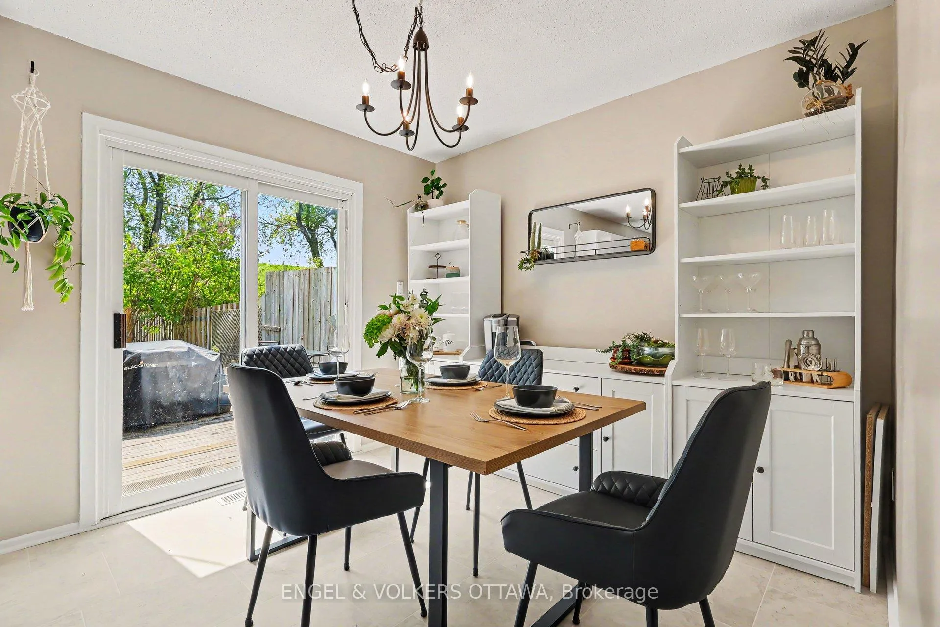Photo 12 of 900 Borland Drive, Ottawa, Chatelaine Village — HOMEH