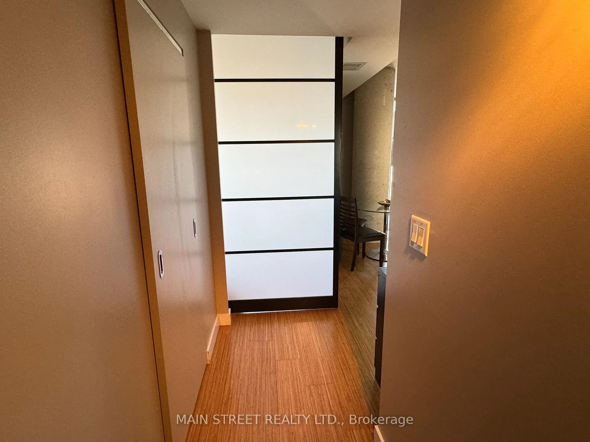 Photo 3 of Unit 1109, 179 George Street, Ottawa, Lower Town/Byward Market — HOMEH