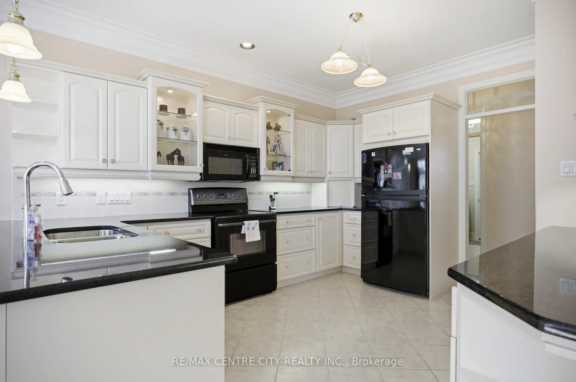 Photo 12 of 6 Huntington Terrace, St. Thomas — HOMEH