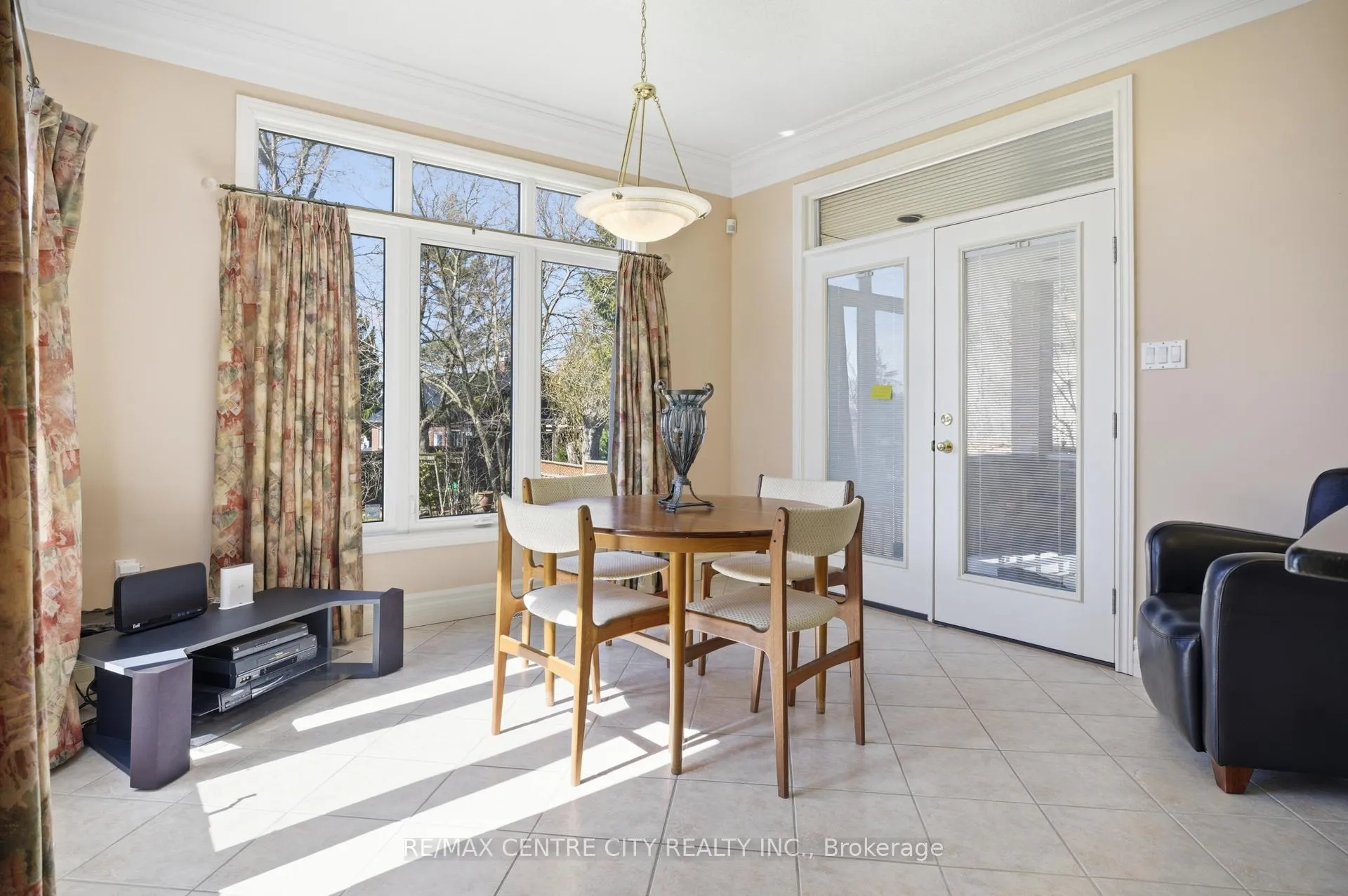 Photo 15 of 6 Huntington Terrace, St. Thomas — HOMEH