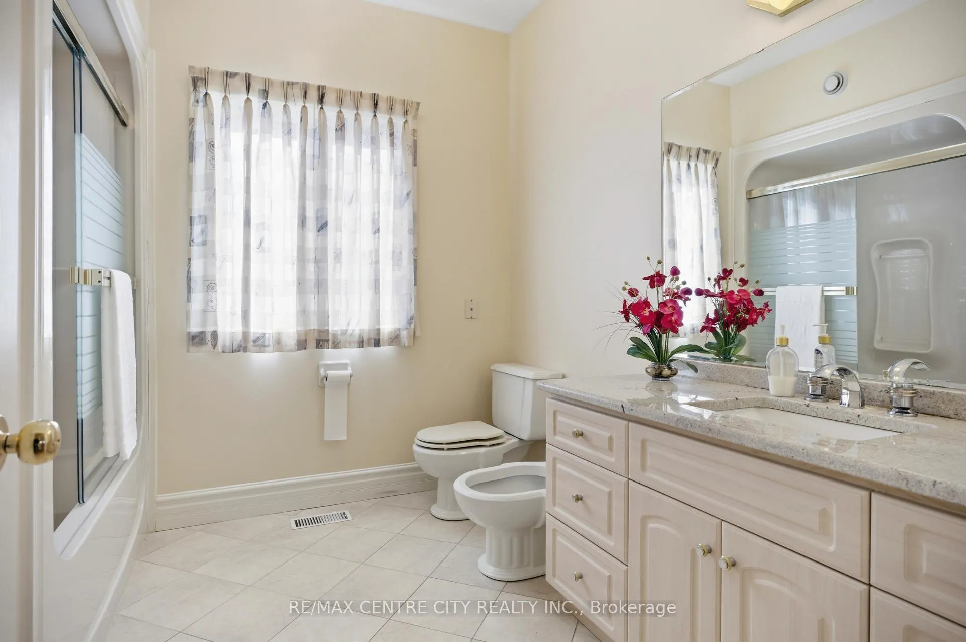 Photo 24 of 6 Huntington Terrace, St. Thomas — HOMEH