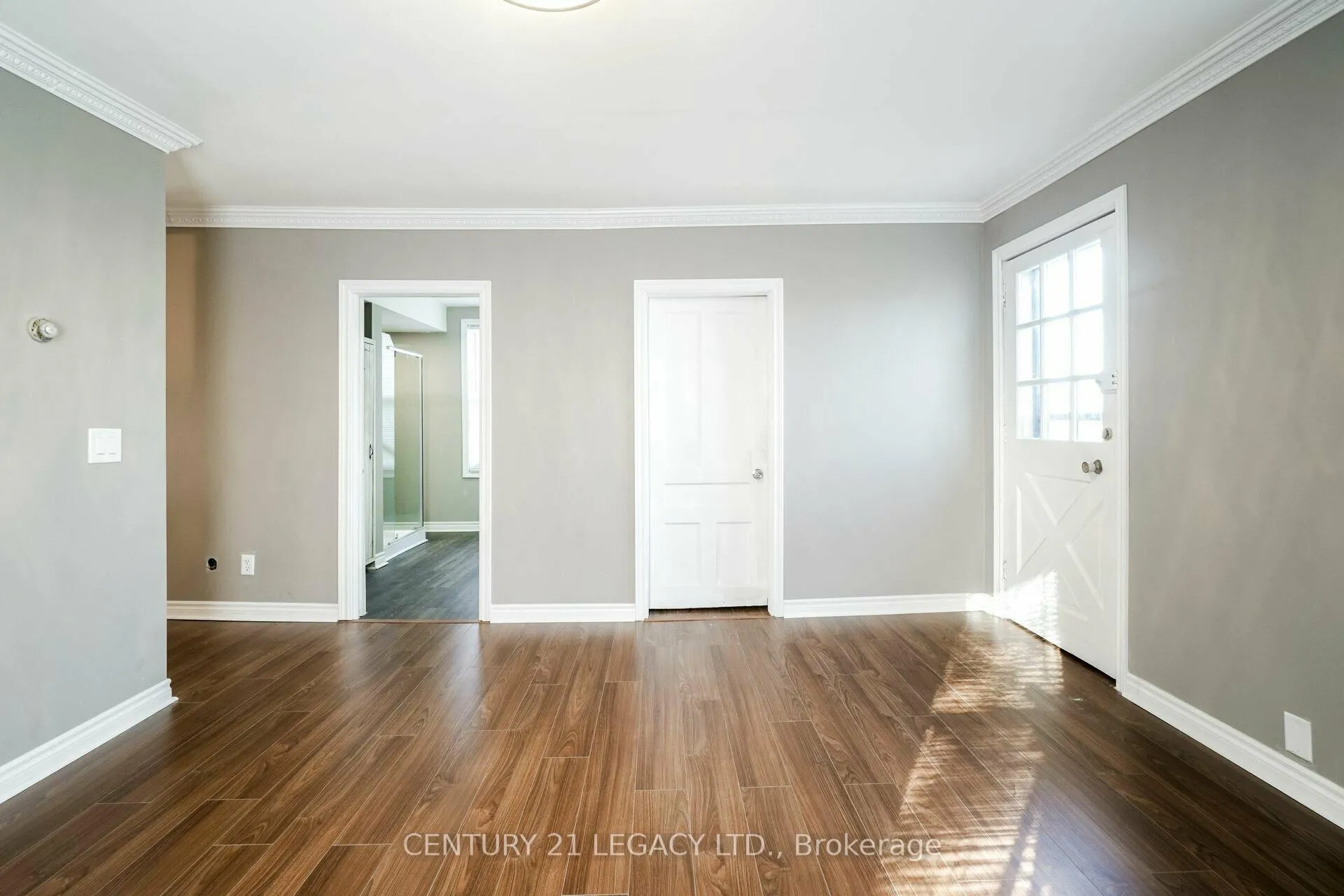 Photo 4 of 1 Milton Heights Crescent, Milton, Milton North — HOMEH