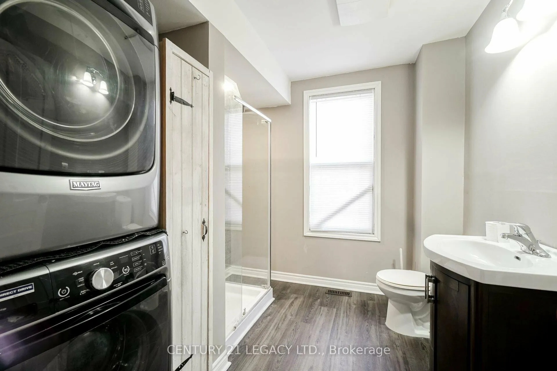 Photo 7 of 1 Milton Heights Crescent, Milton, Milton North — HOMEH