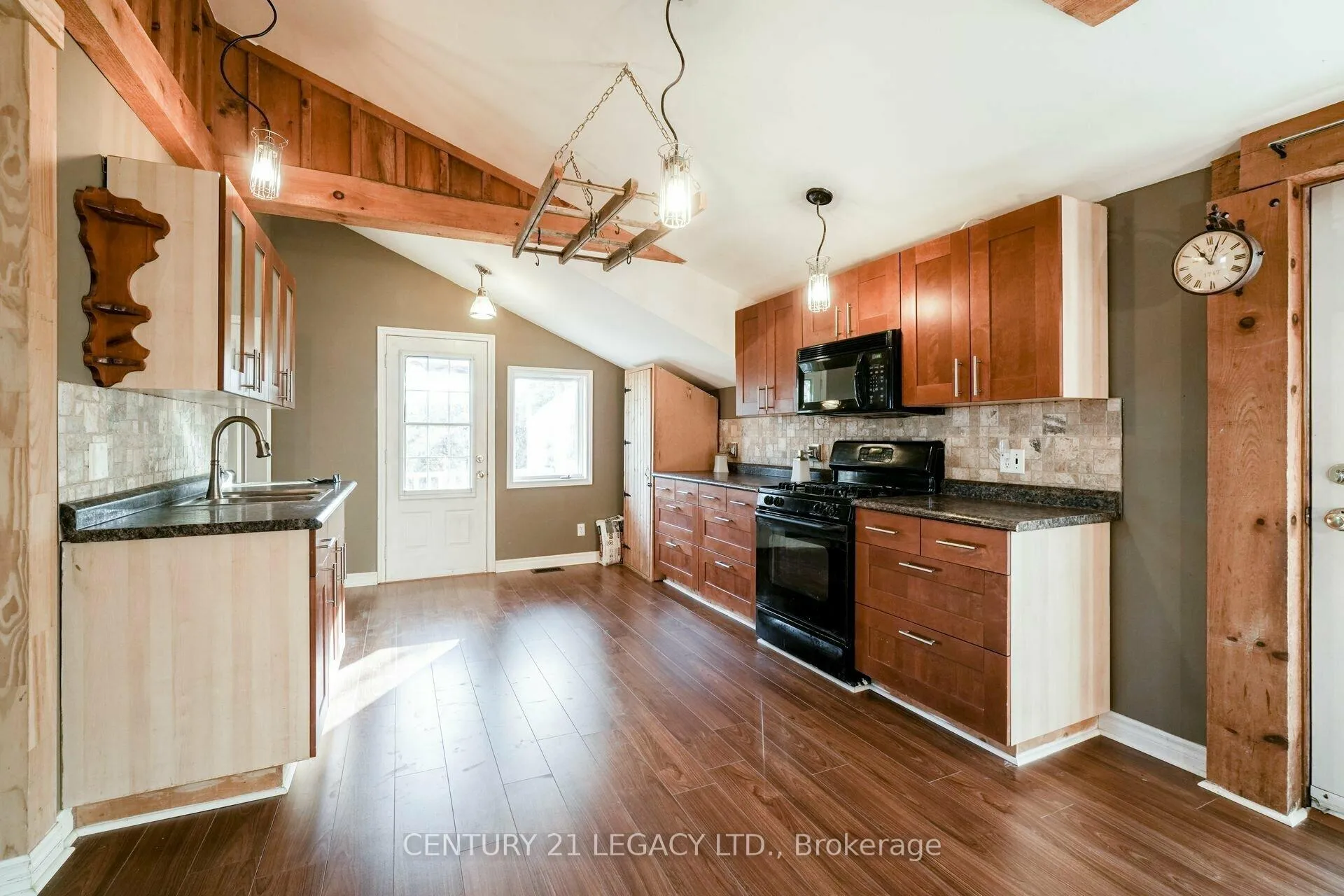 Photo 9 of 1 Milton Heights Crescent, Milton, Milton North — HOMEH