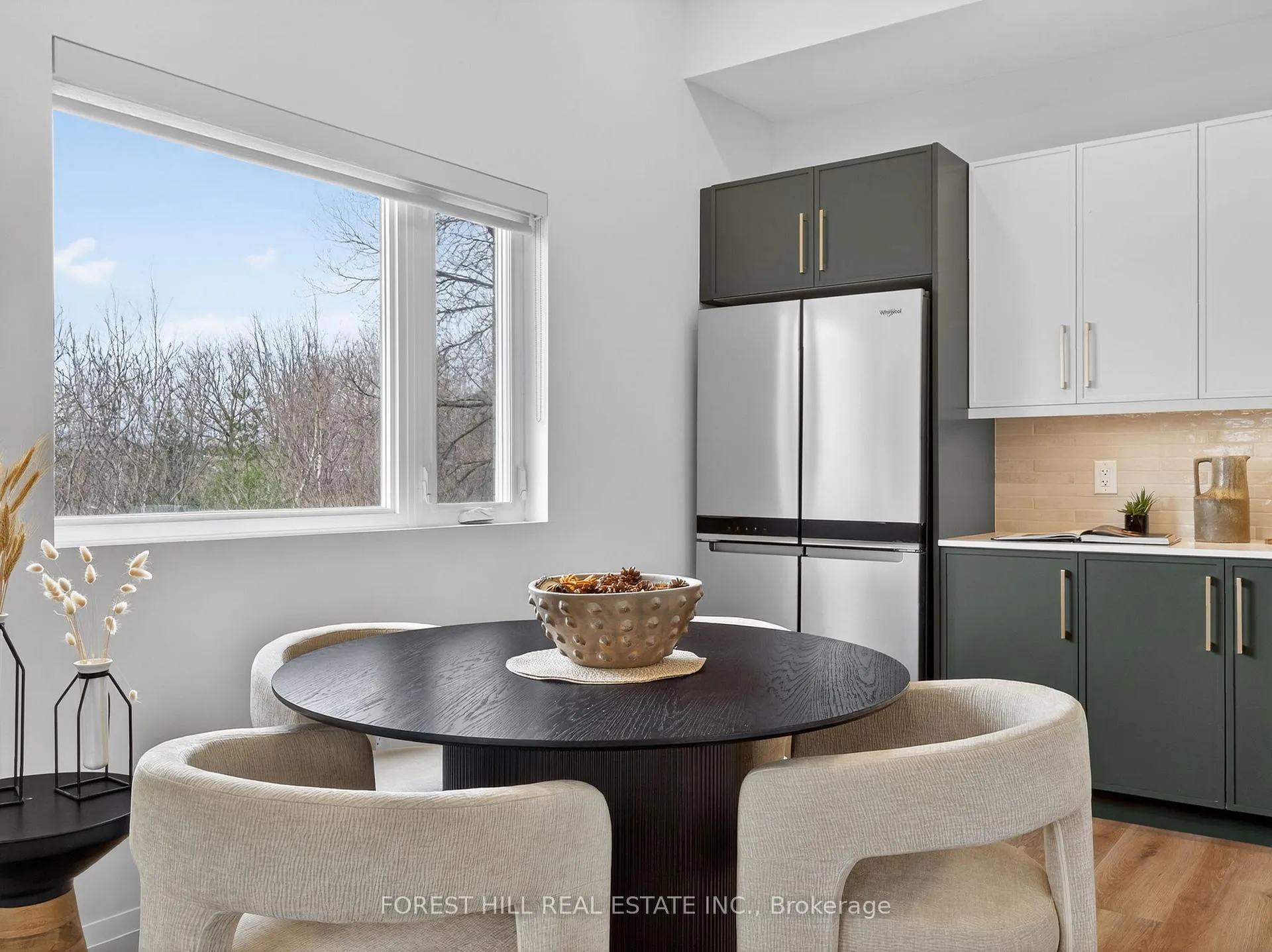 Photo 7 of Unit D, 1 Dunsmore Garden, North York, Clanton Park — HOMEH