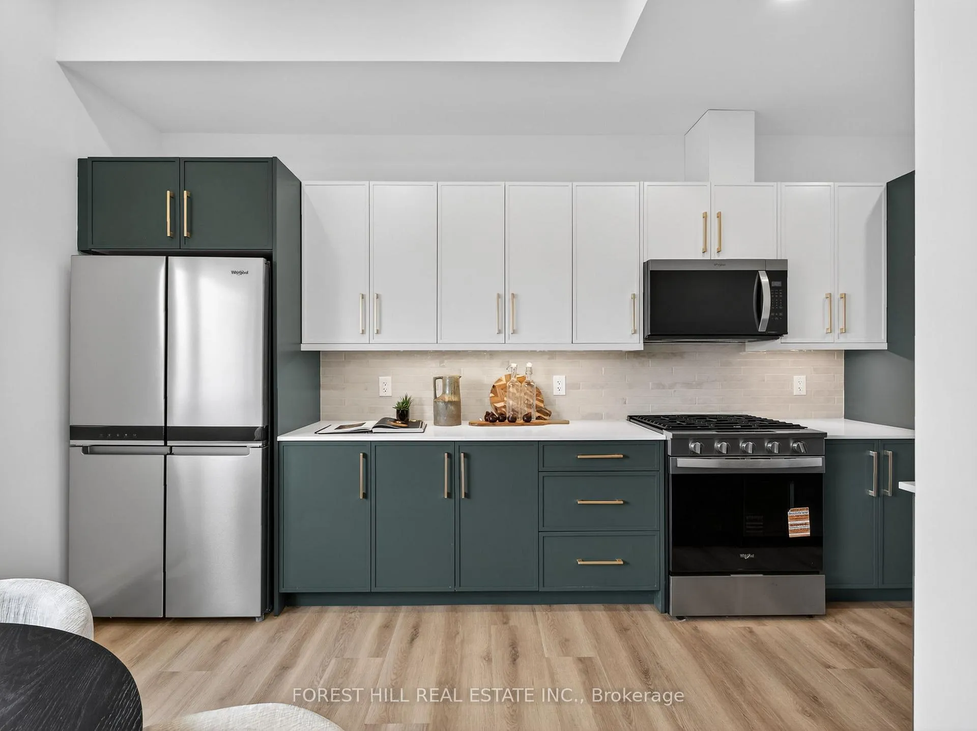 Photo 8 of Unit D, 1 Dunsmore Garden, North York, Clanton Park — HOMEH