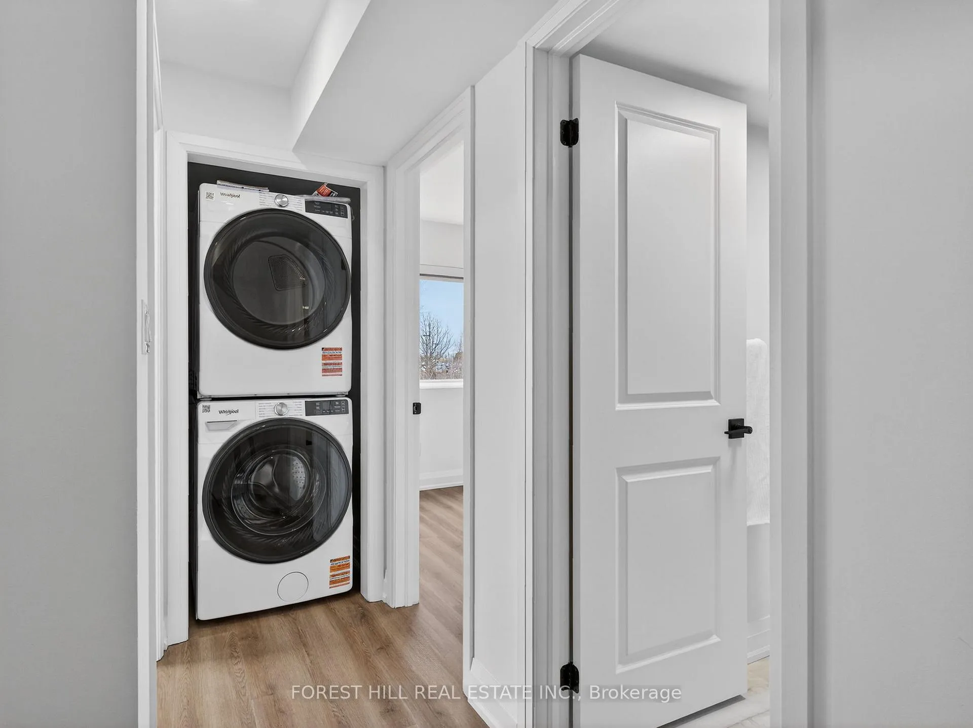 Photo 16 of Unit D, 1 Dunsmore Garden, North York, Clanton Park — HOMEH