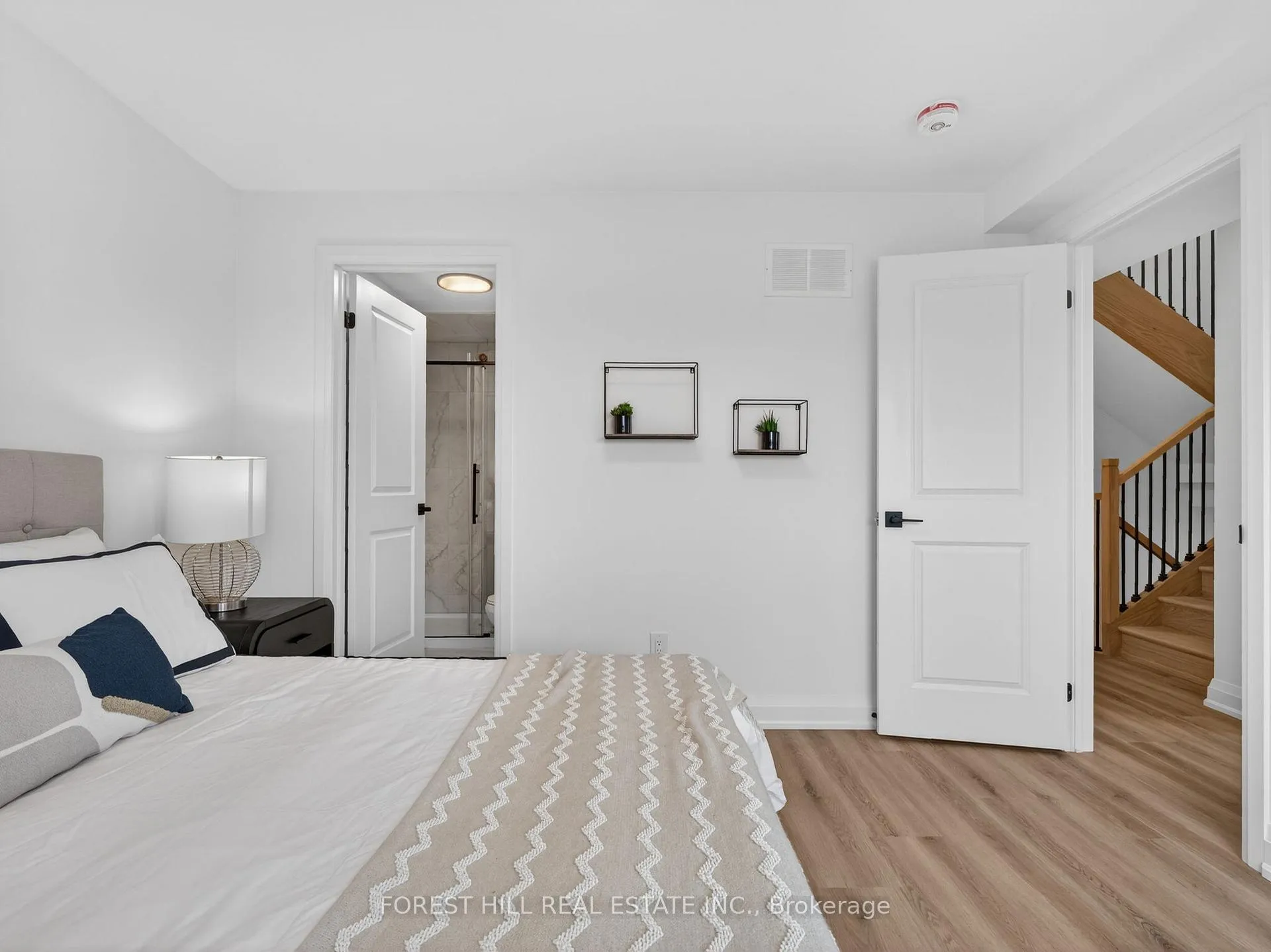 Photo 21 of Unit D, 1 Dunsmore Garden, North York, Clanton Park — HOMEH